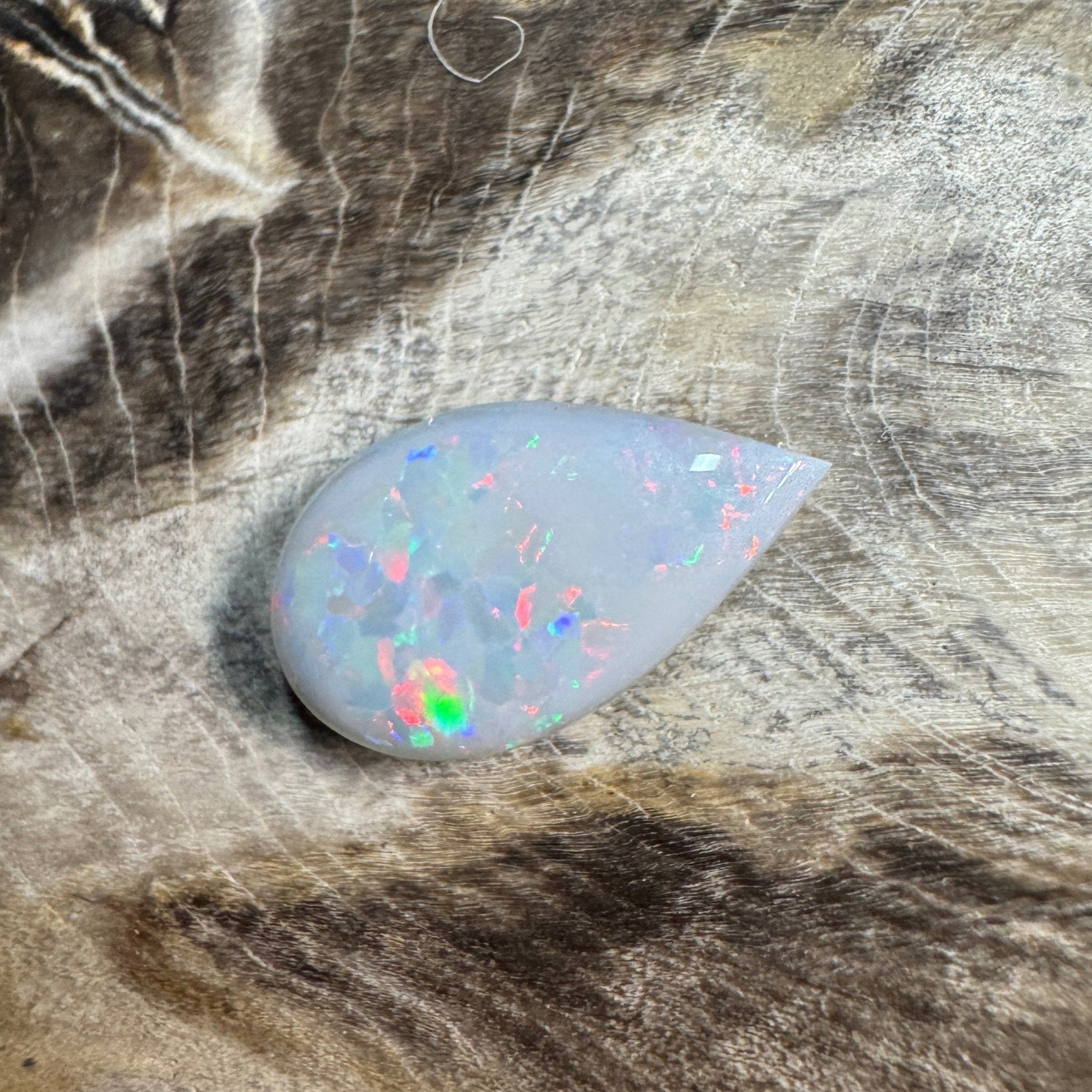 1.6ct Hand - Cut Solid Coober Pedy Opal