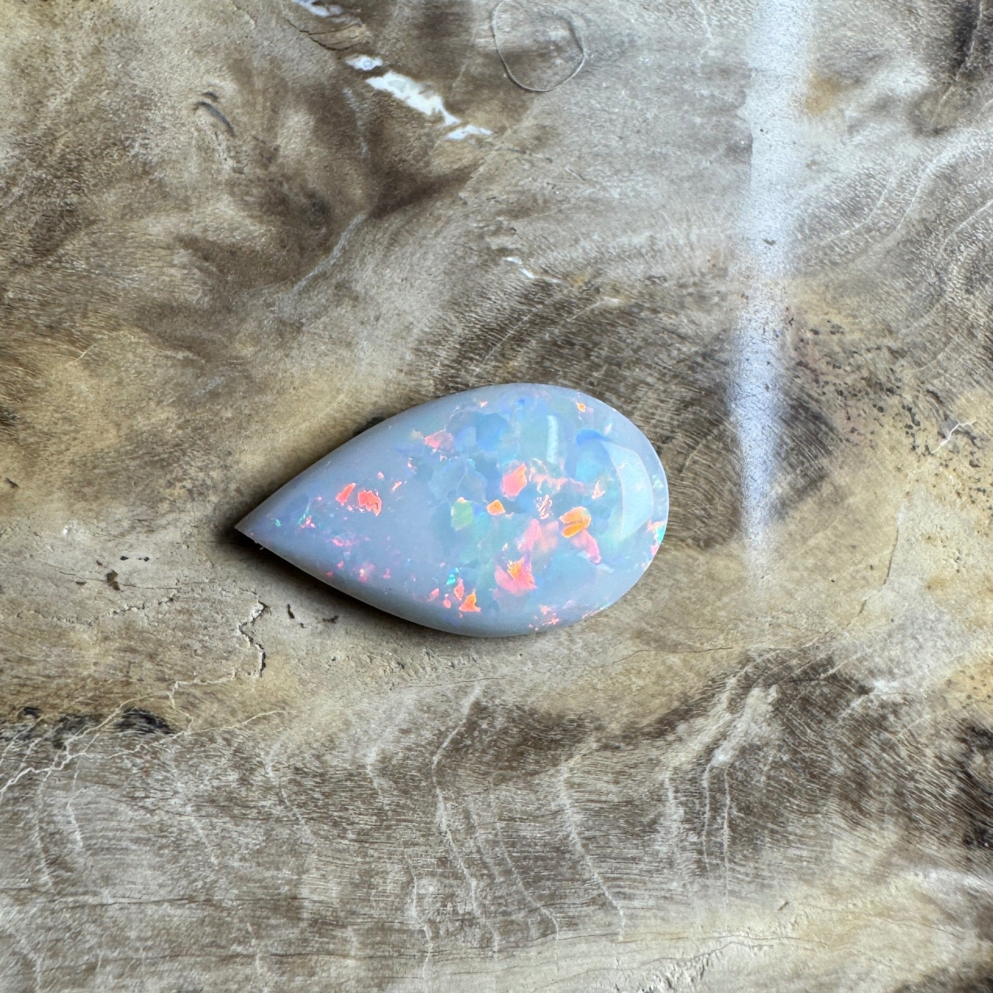 1.6ct Hand - Cut Solid Coober Pedy Opal