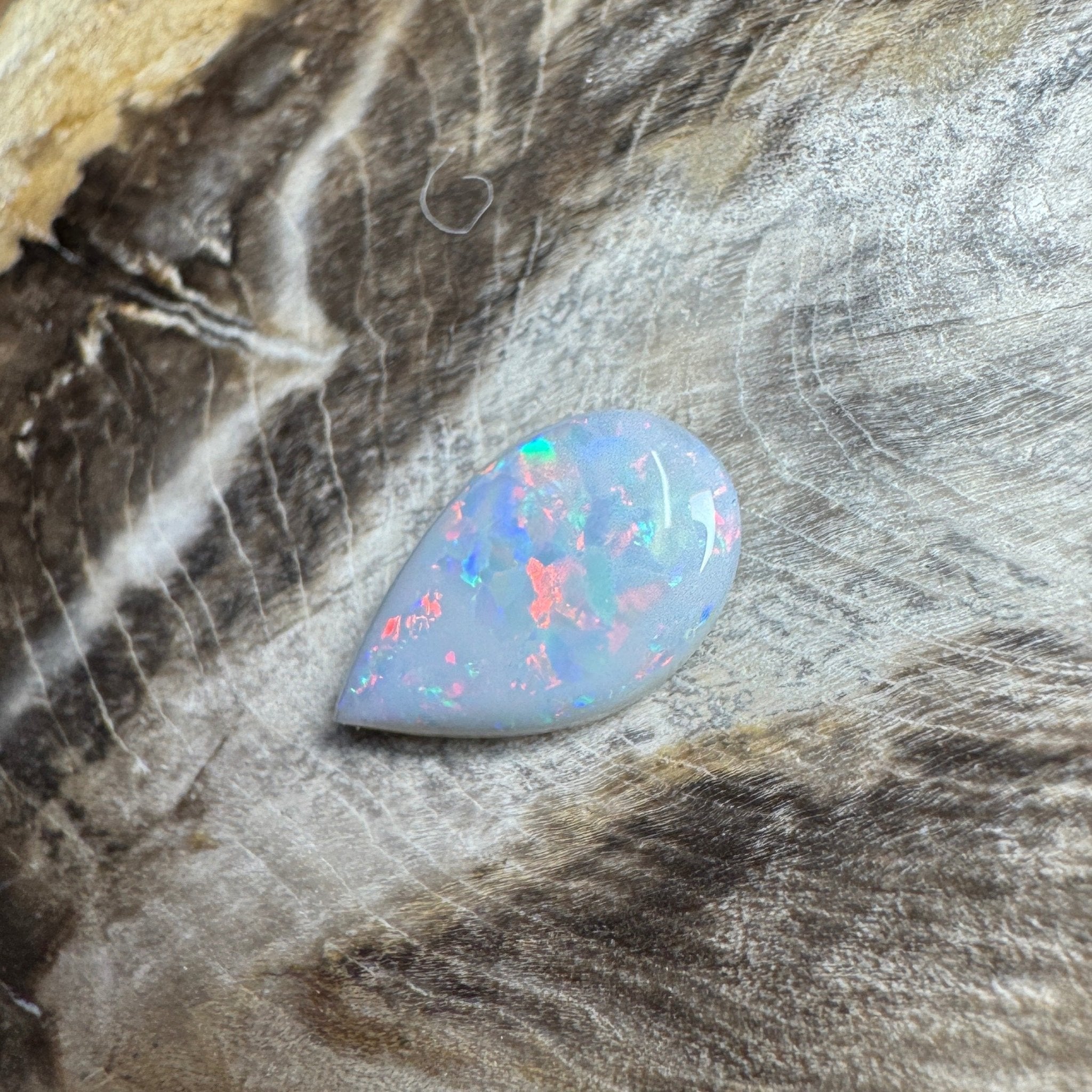 1.6ct Hand - Cut Solid Coober Pedy Opal