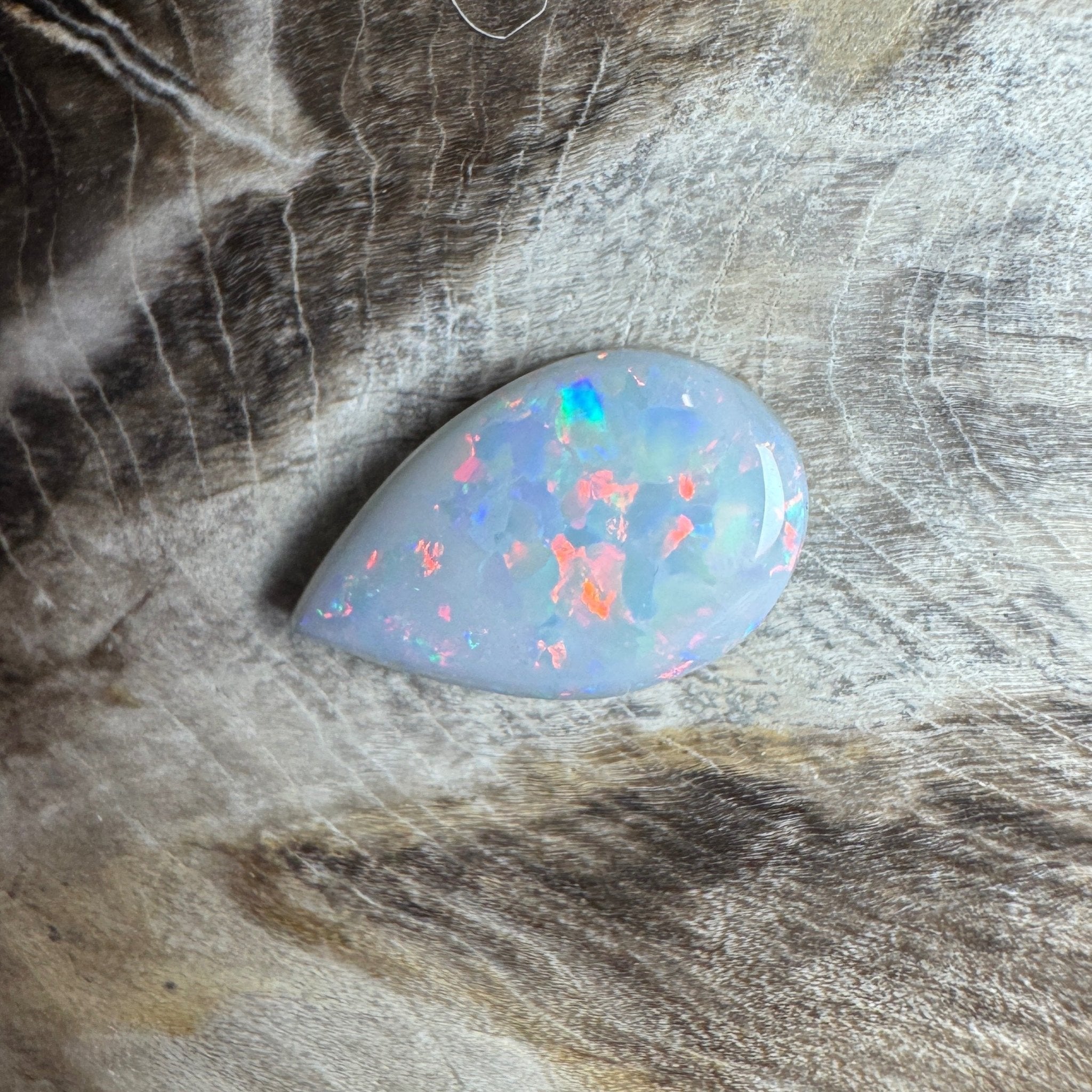 1.6ct Hand - Cut Solid Coober Pedy Opal