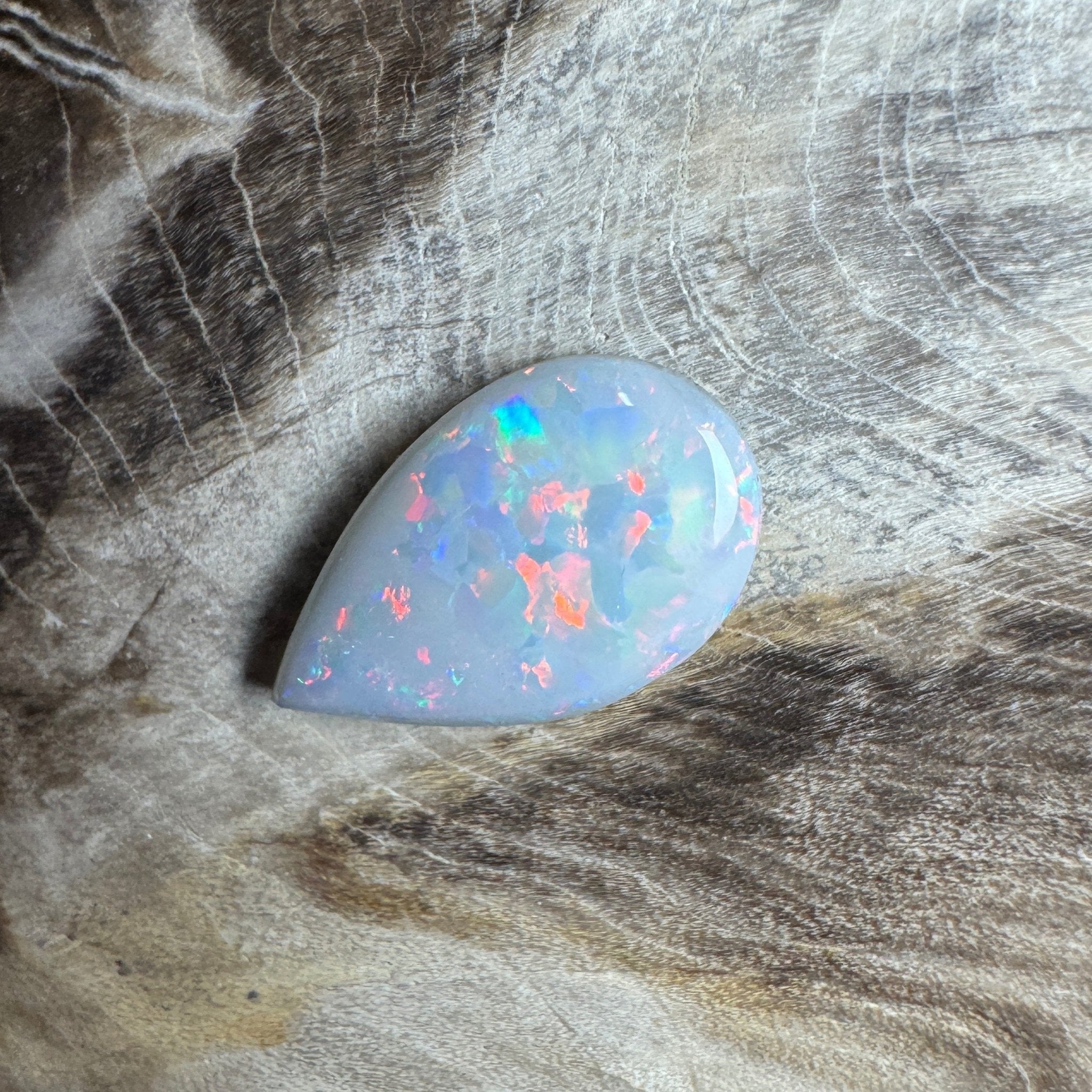 1.6ct Hand - Cut Solid Coober Pedy Opal