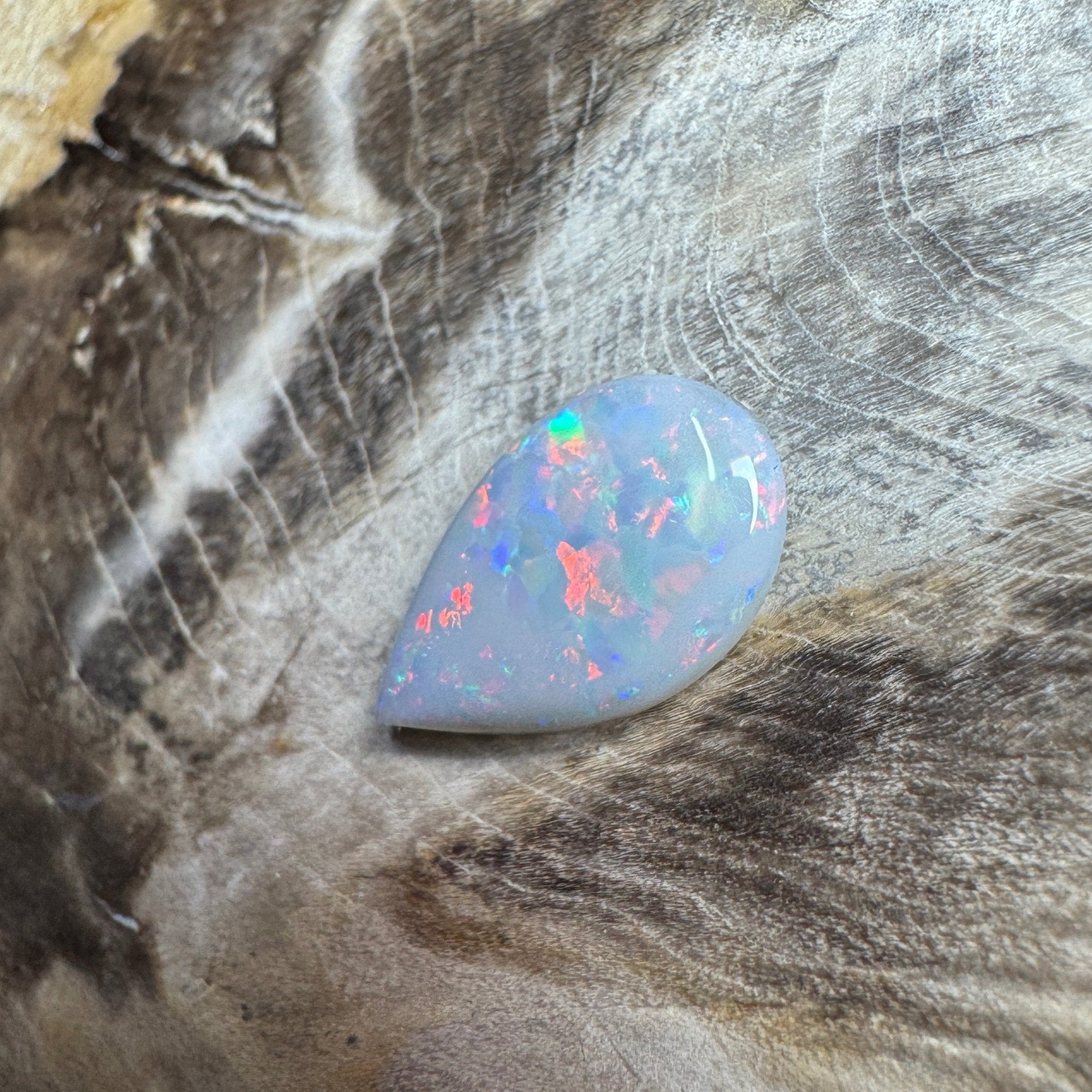 1.6ct Hand - Cut Solid Coober Pedy Opal
