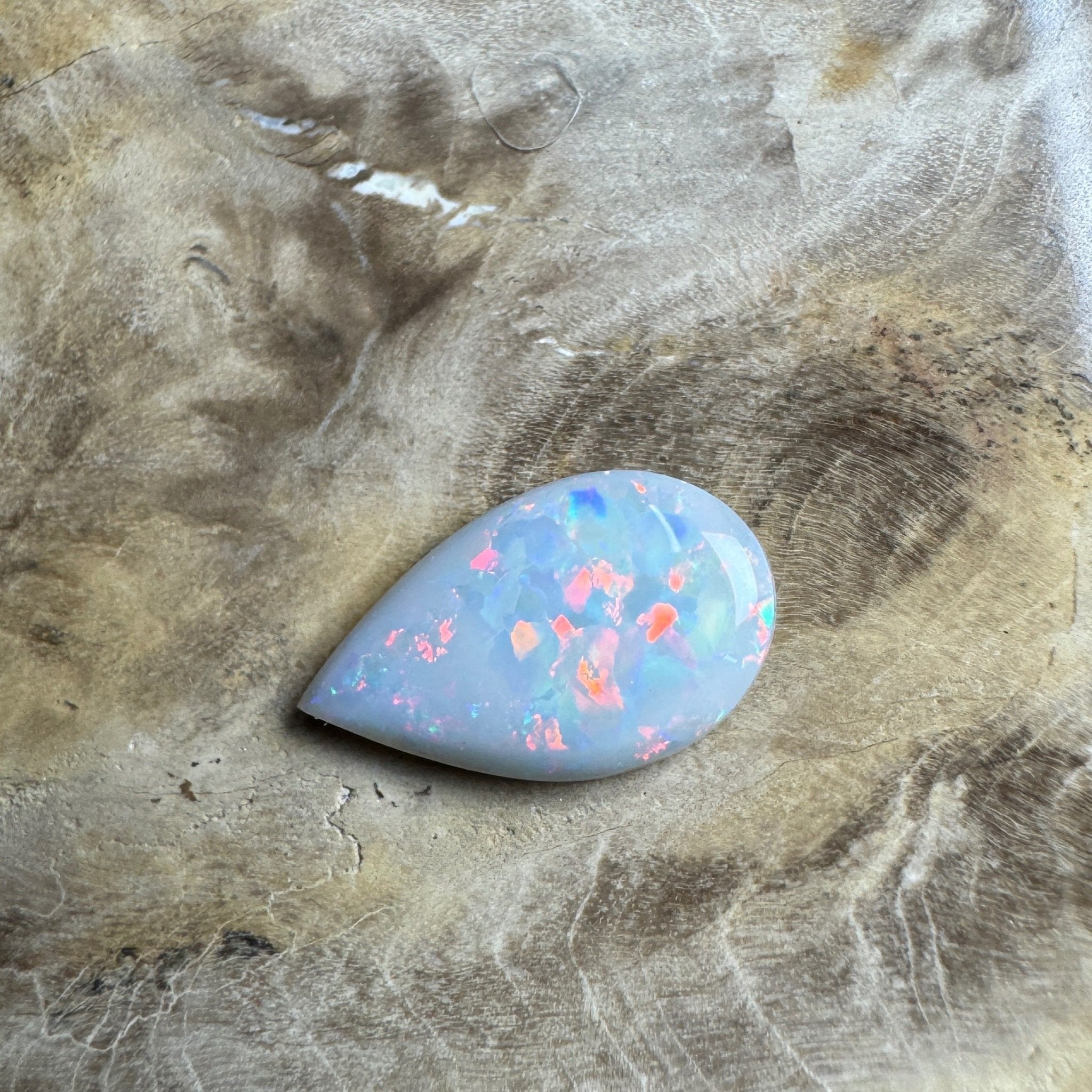 1.6ct Hand - Cut Solid Coober Pedy Opal