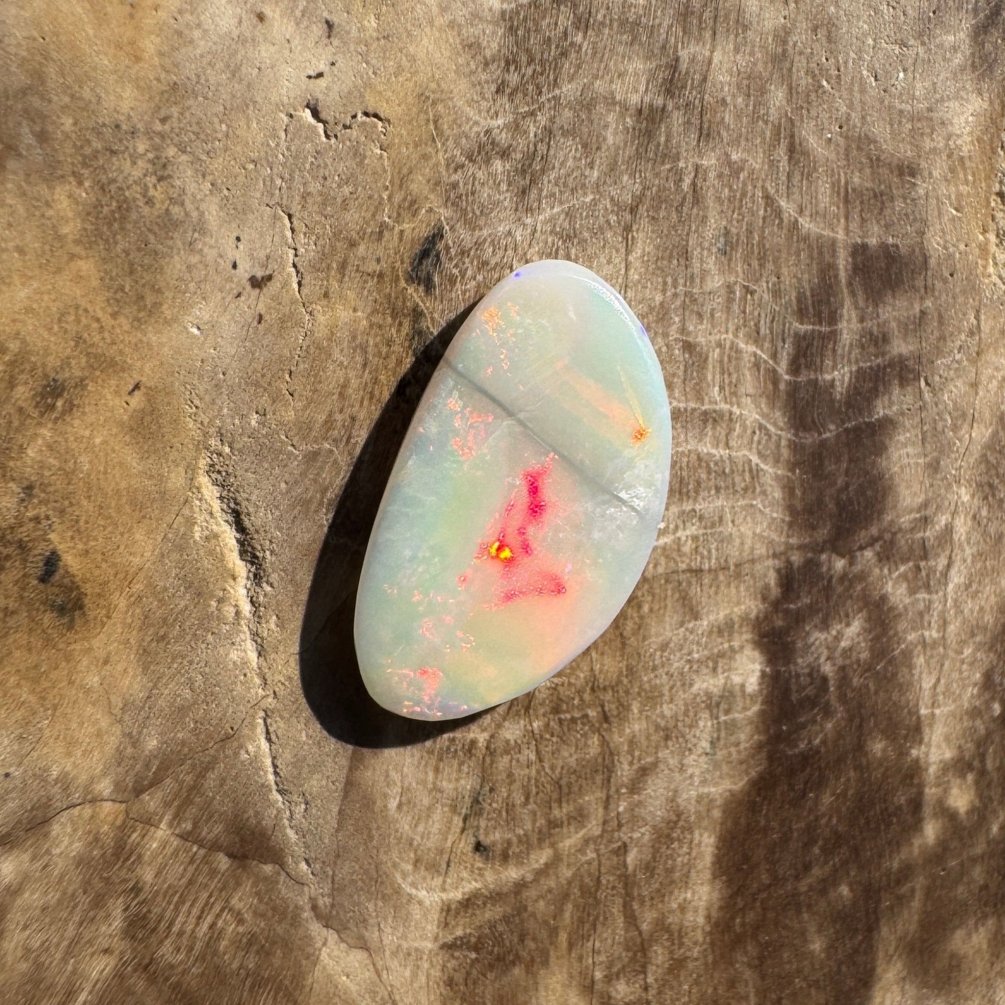 1.6ct Hand - cut Solid Lightning Ridge Opal