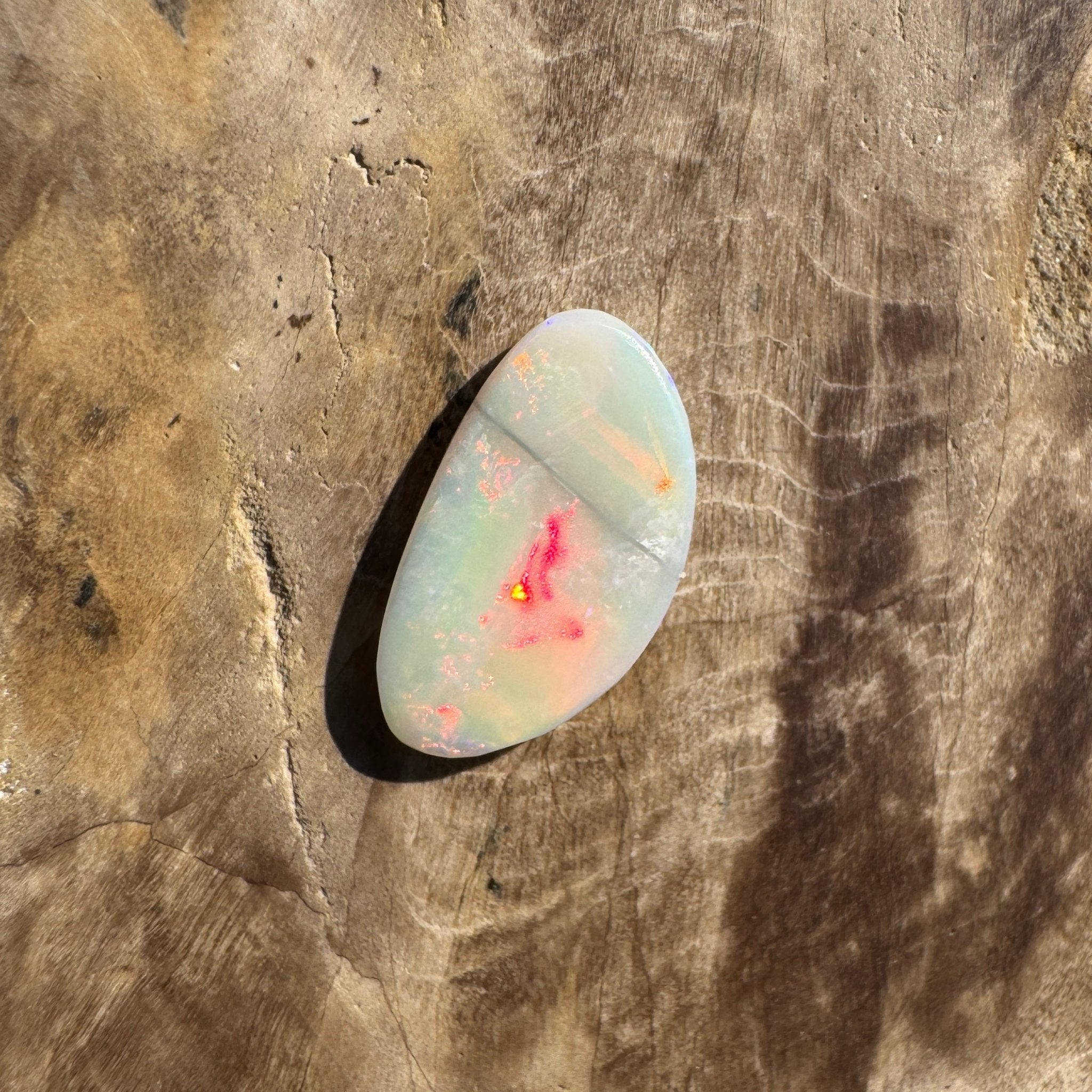 1.6ct Hand - cut Solid Lightning Ridge Opal