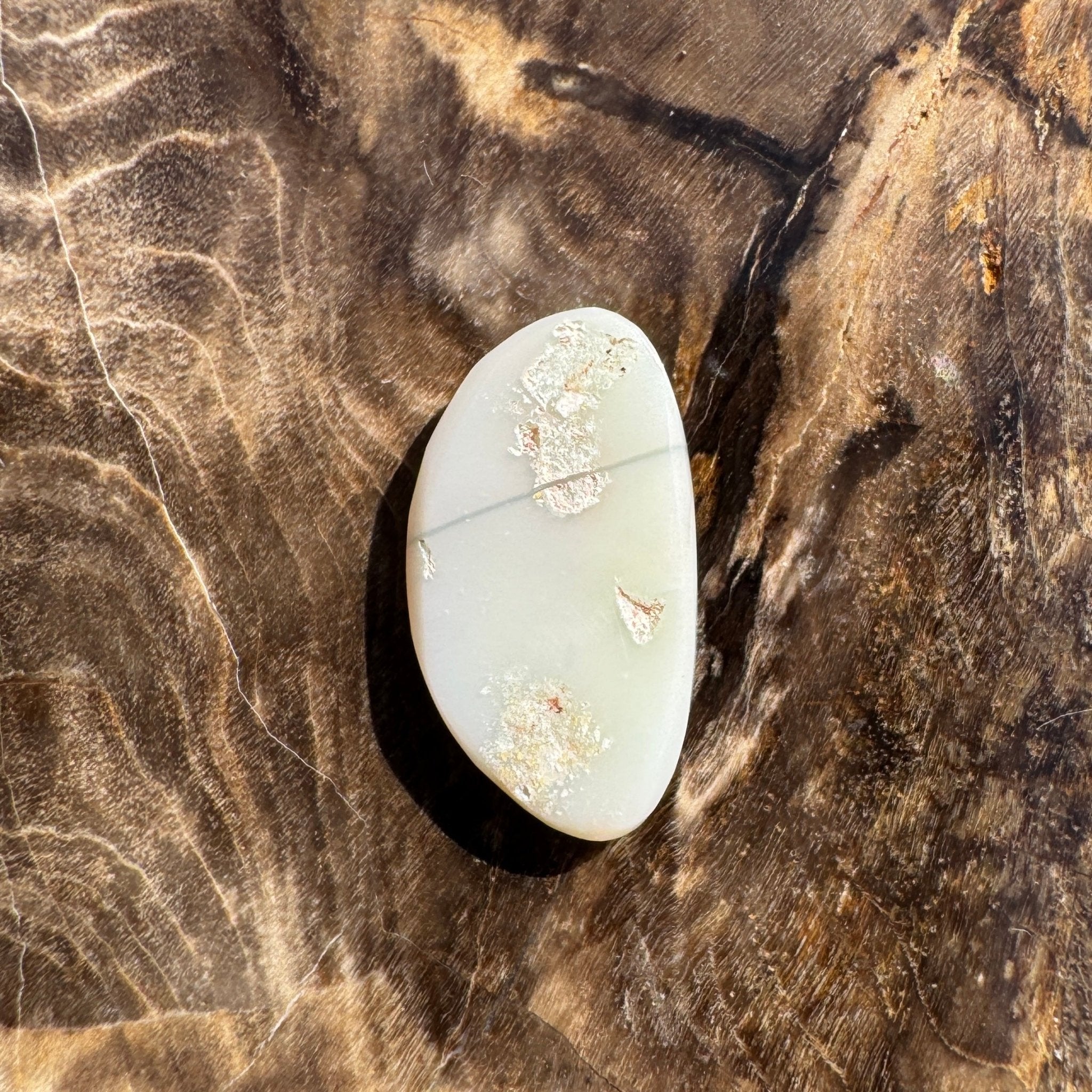 1.6ct Hand - cut Solid Lightning Ridge Opal