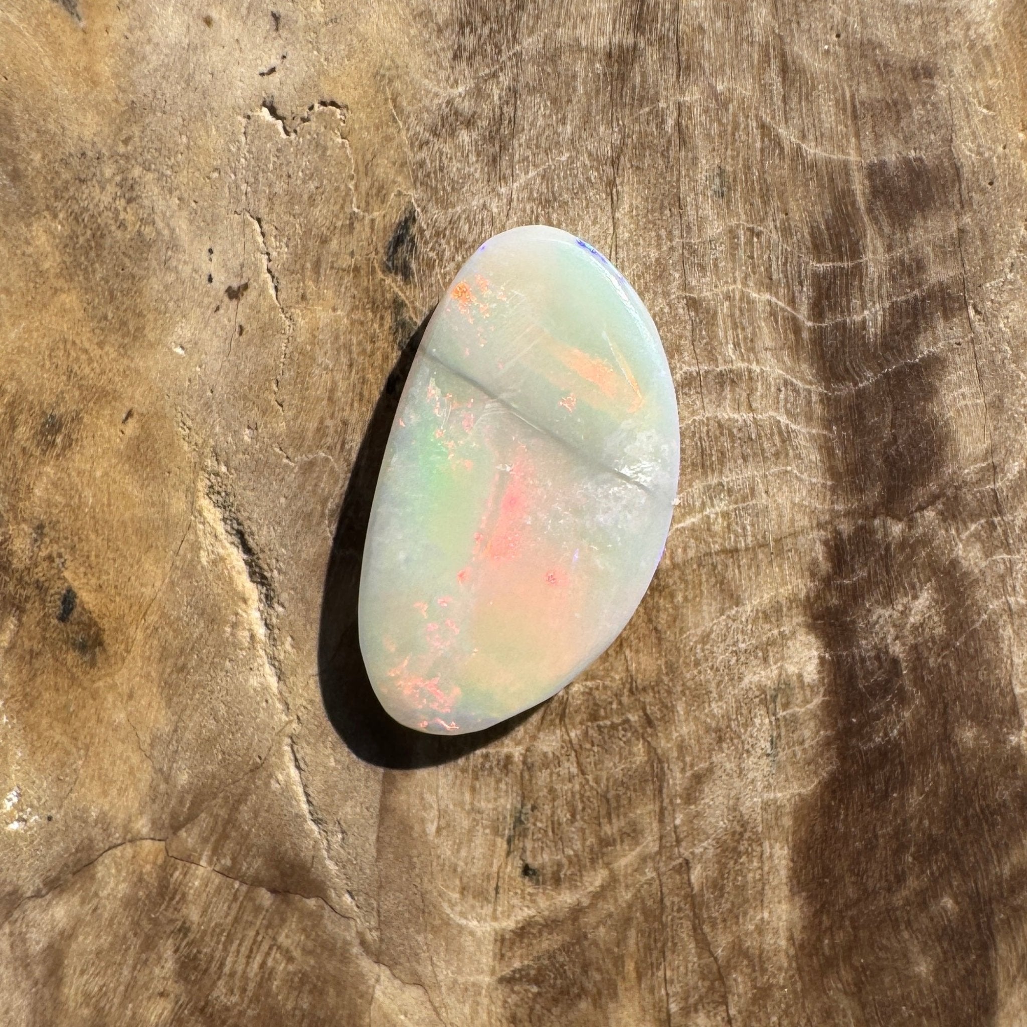 1.6ct Hand - cut Solid Lightning Ridge Opal