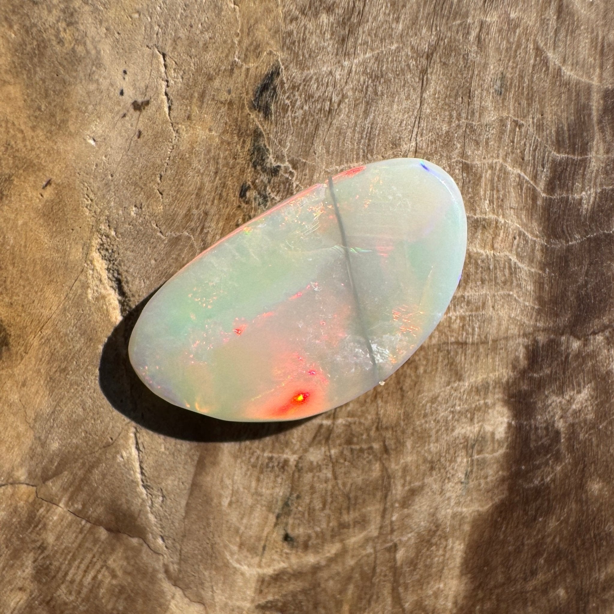 1.6ct Hand - cut Solid Lightning Ridge Opal