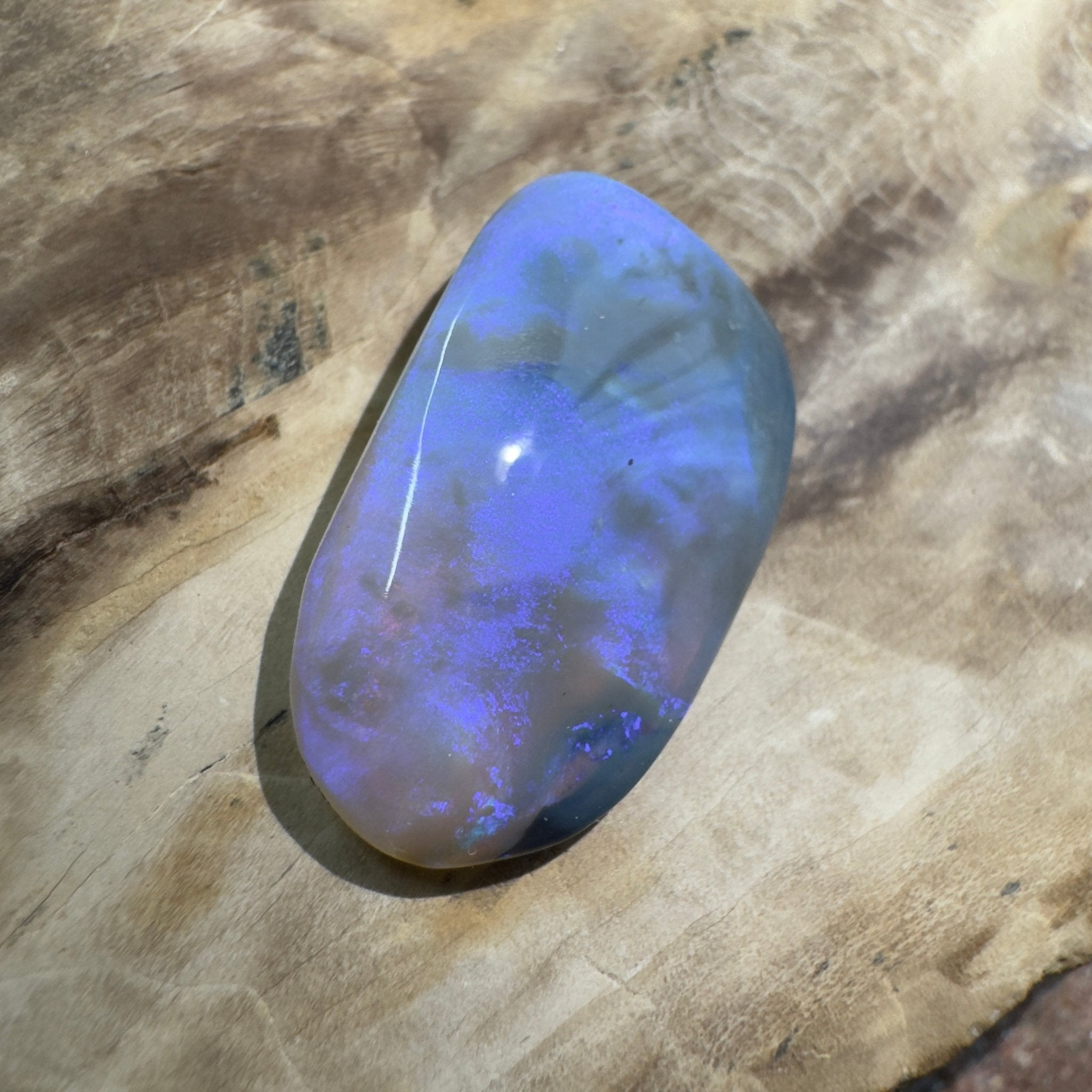 17ct Hand - Cut Solid Lightning Ridge Opal