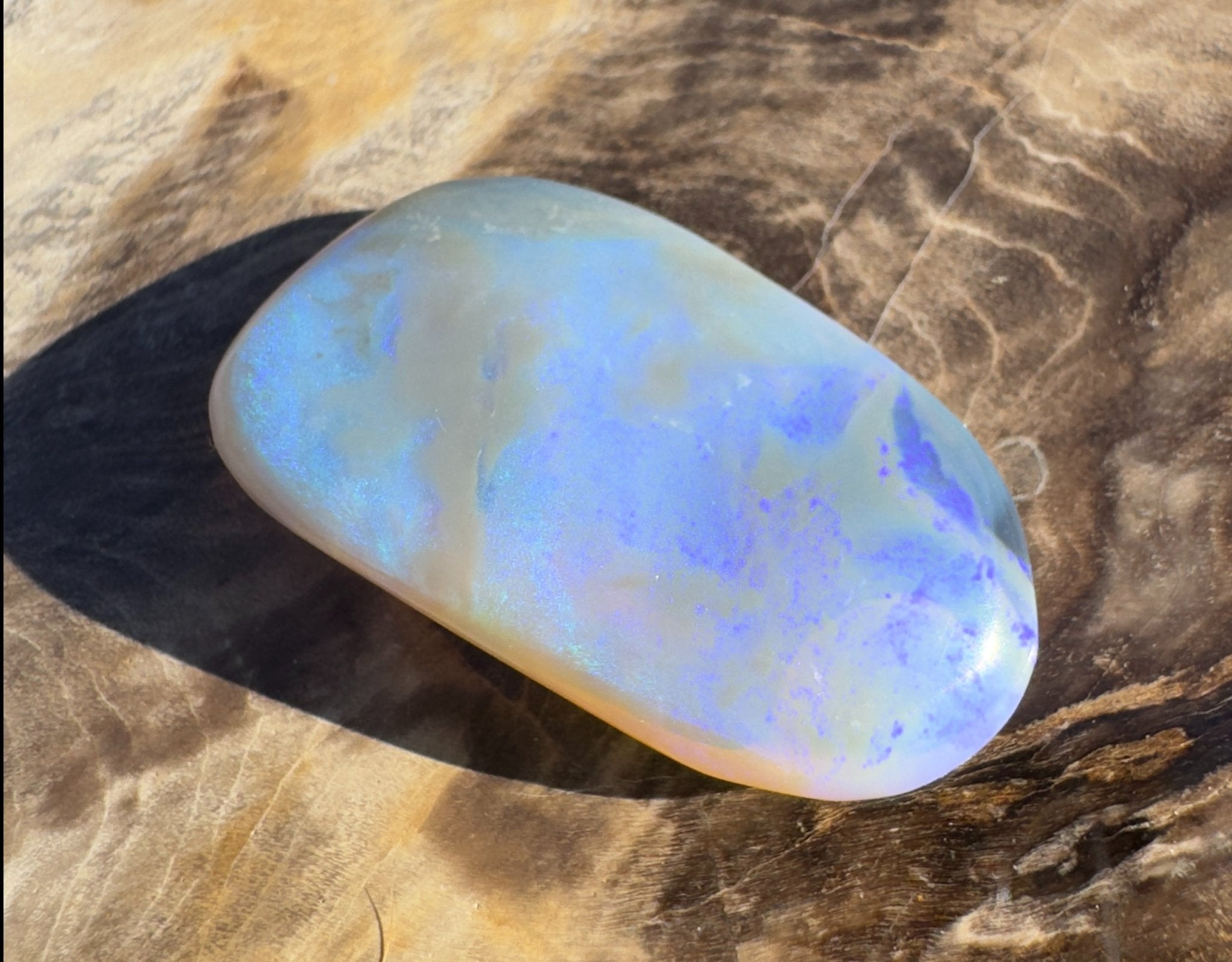 17ct Hand - Cut Solid Lightning Ridge Opal