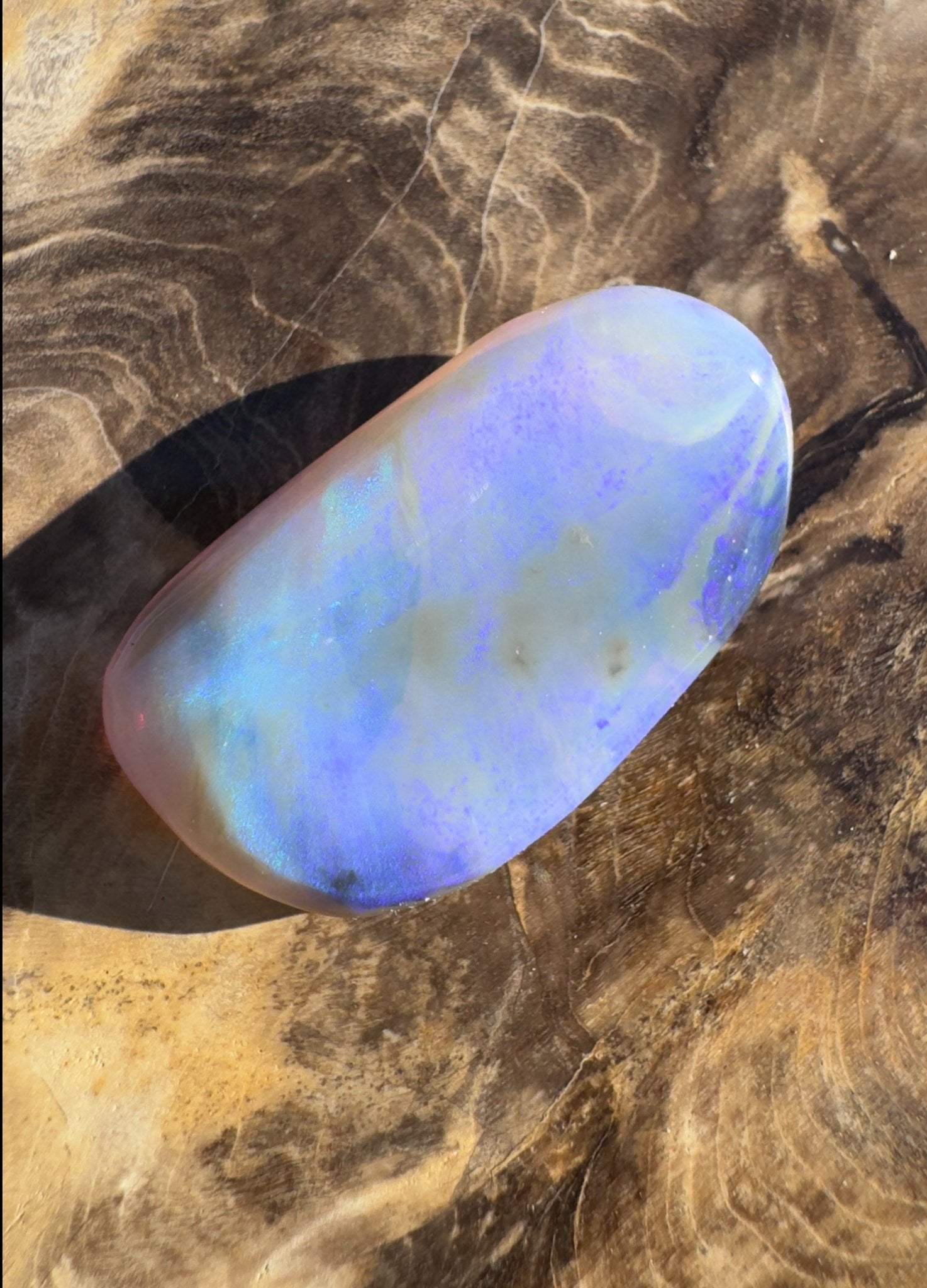 17ct Hand - Cut Solid Lightning Ridge Opal