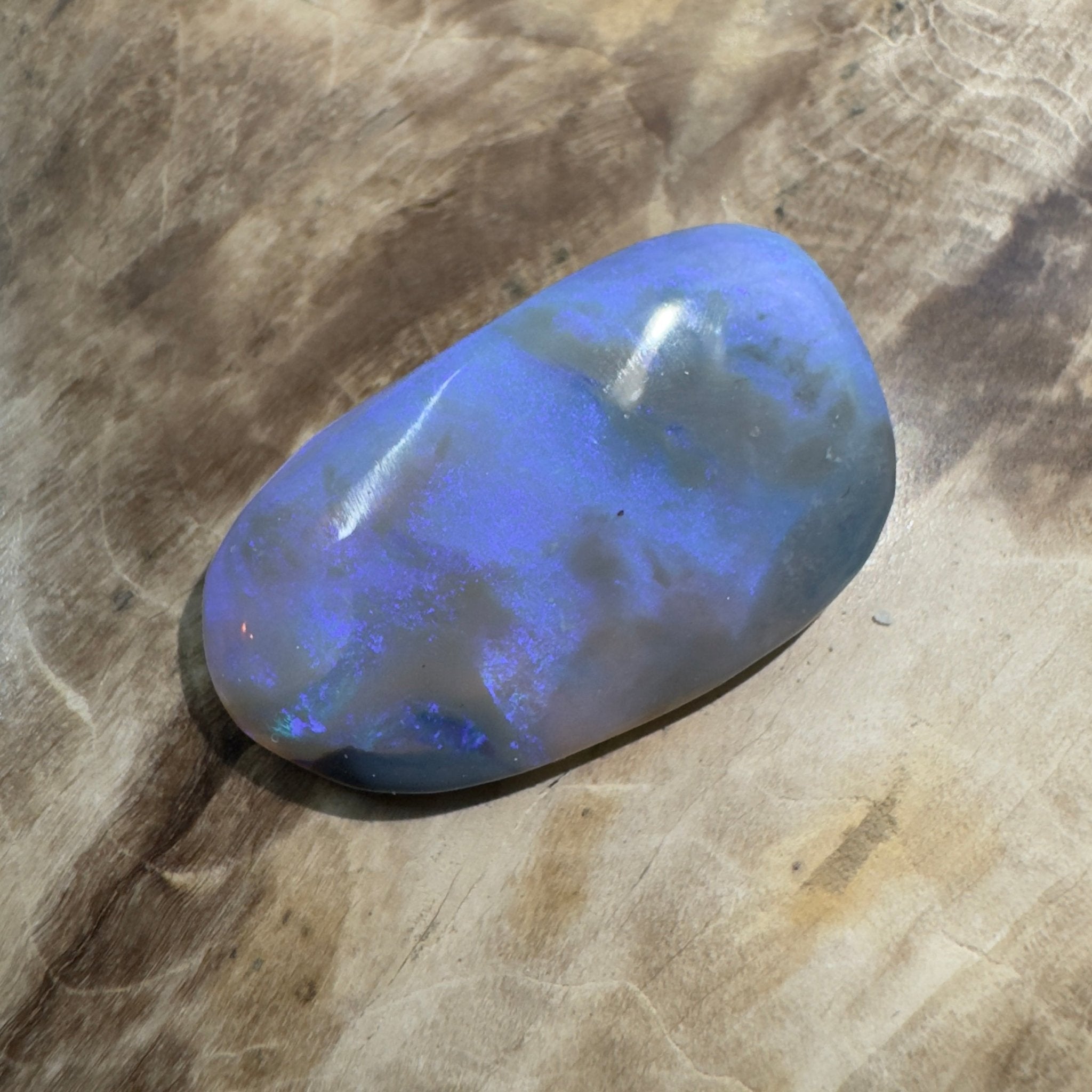 17ct Hand - Cut Solid Lightning Ridge Opal