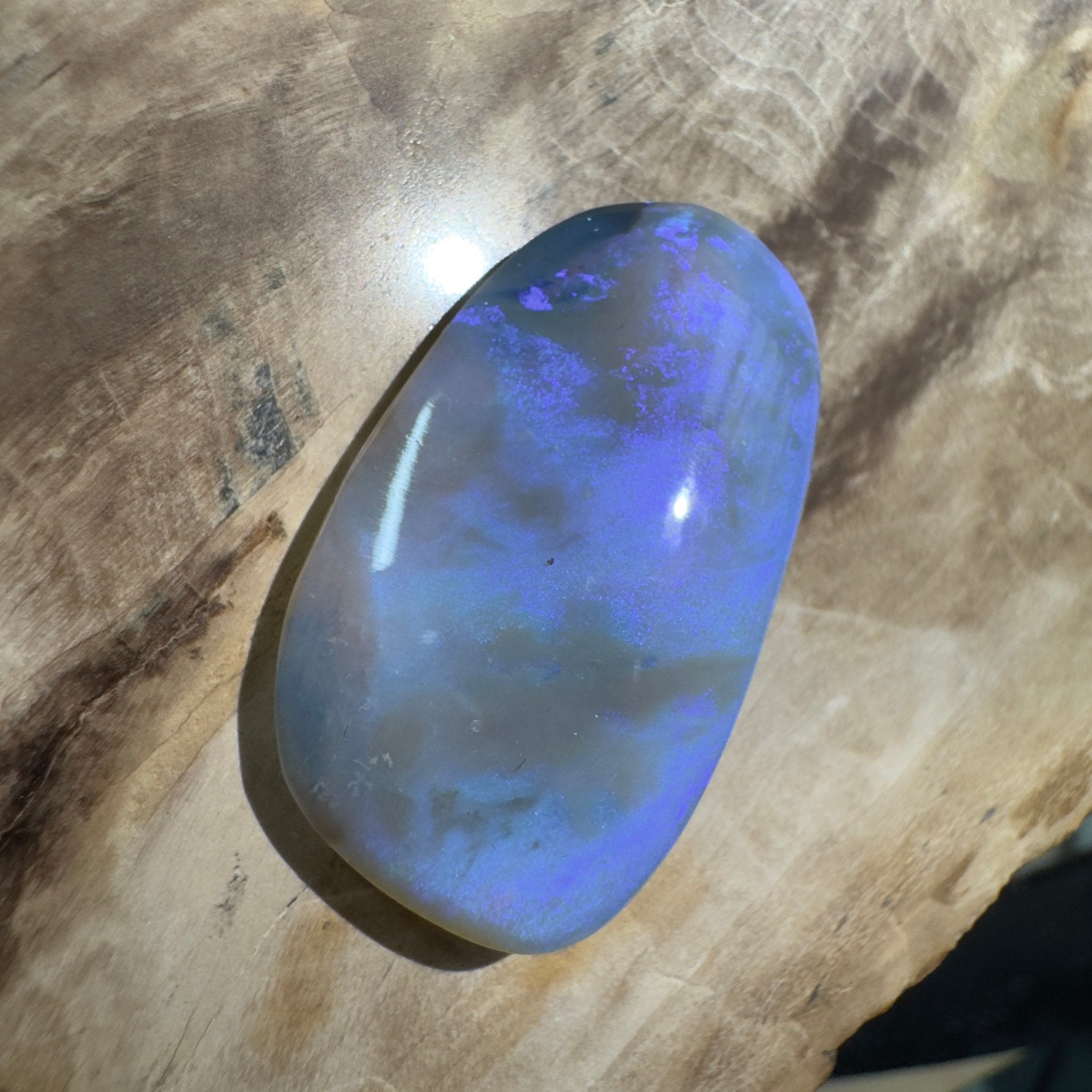 17ct Hand - Cut Solid Lightning Ridge Opal