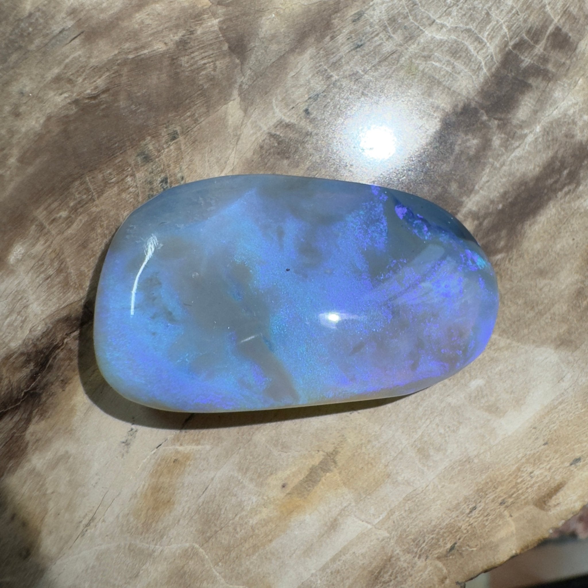 17ct Hand - Cut Solid Lightning Ridge Opal