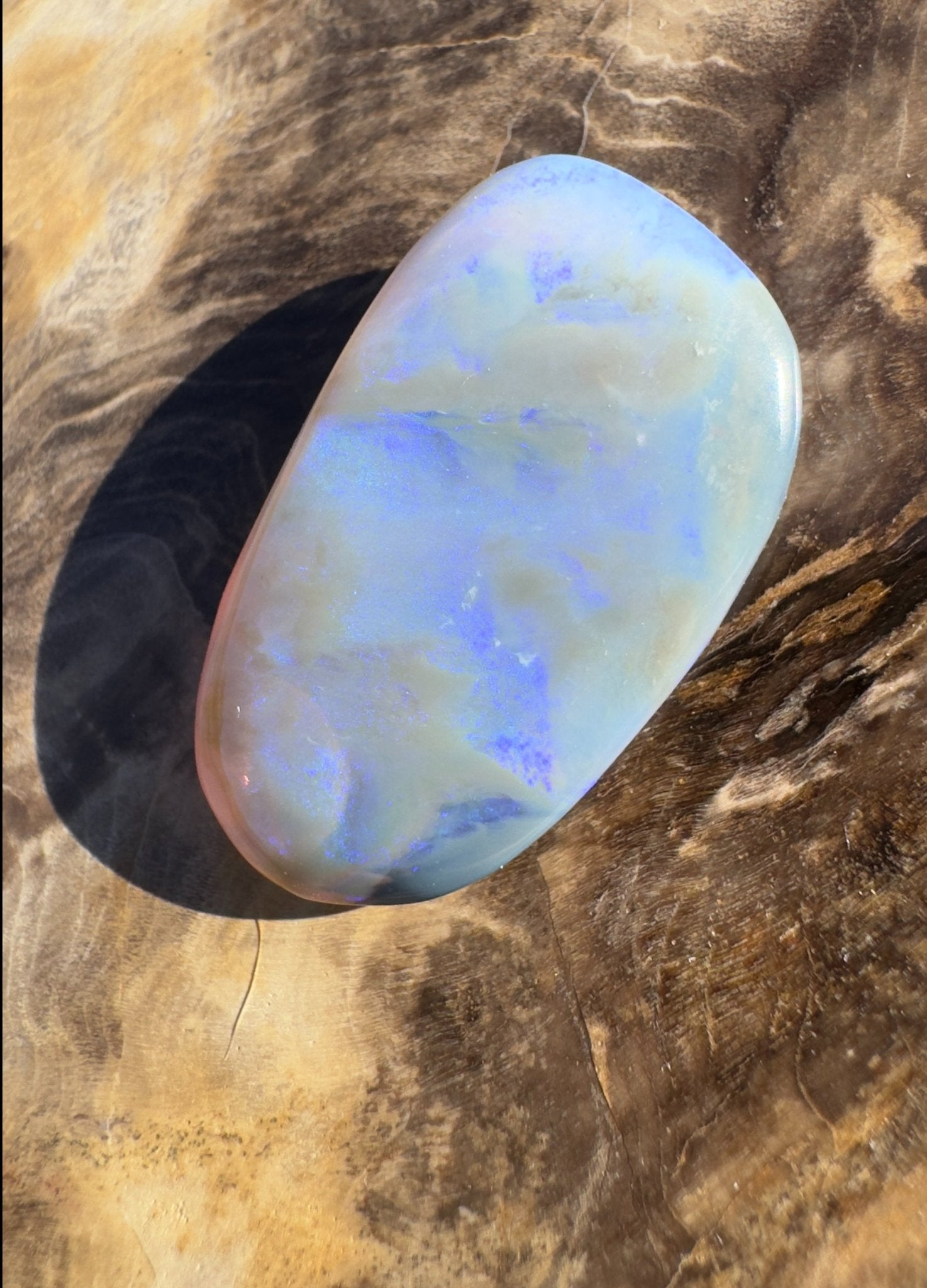 17ct Hand - Cut Solid Lightning Ridge Opal