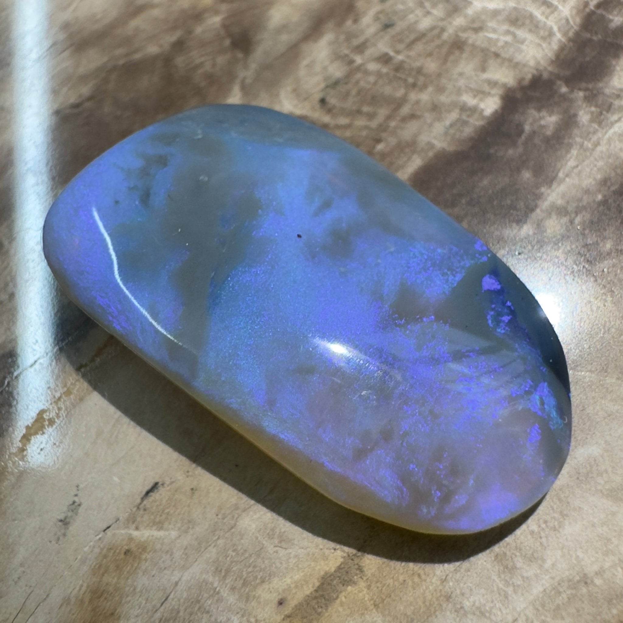 17ct Hand - Cut Solid Lightning Ridge Opal