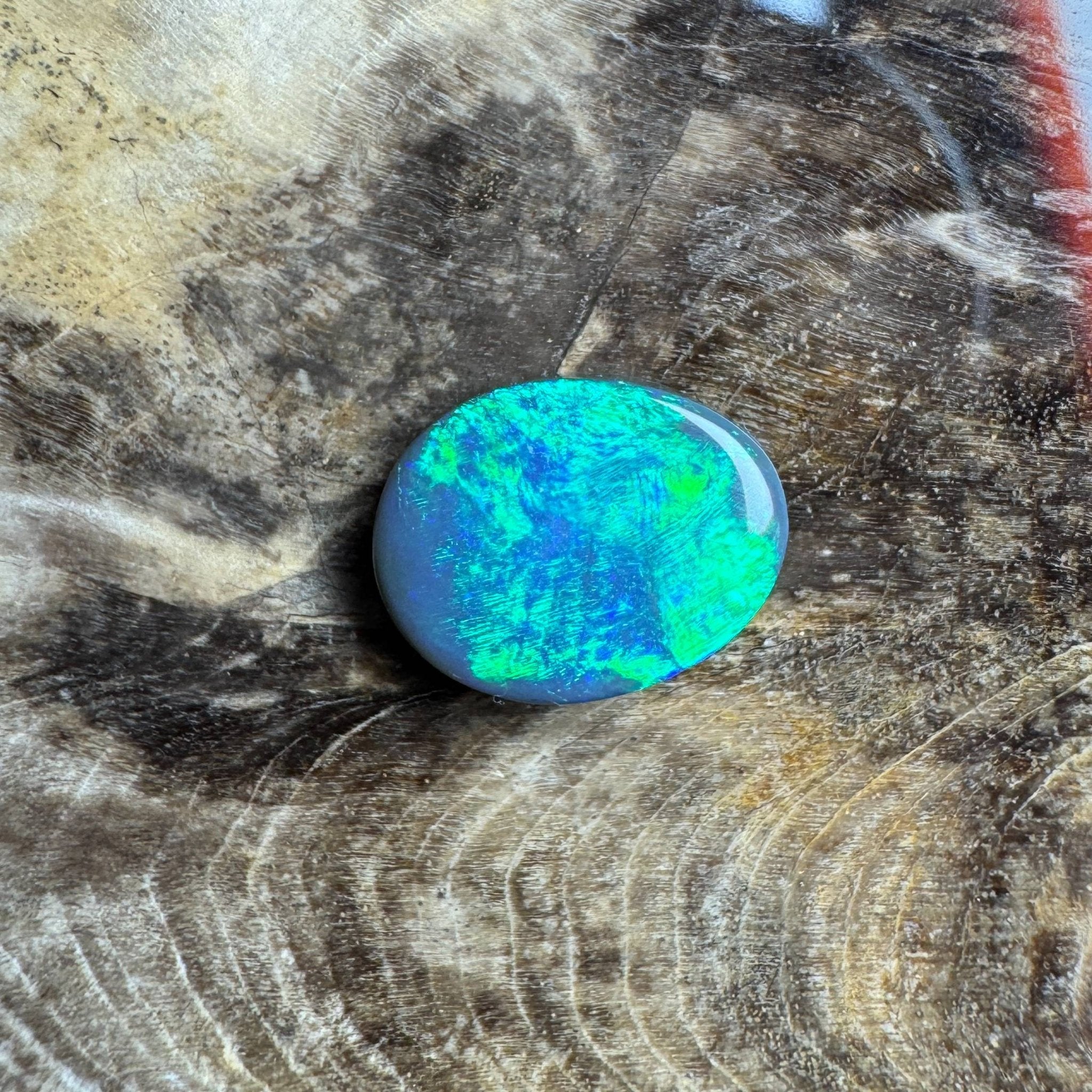 1.7ct Hand - cut Solid Lightning Ridge Semi Black Opal