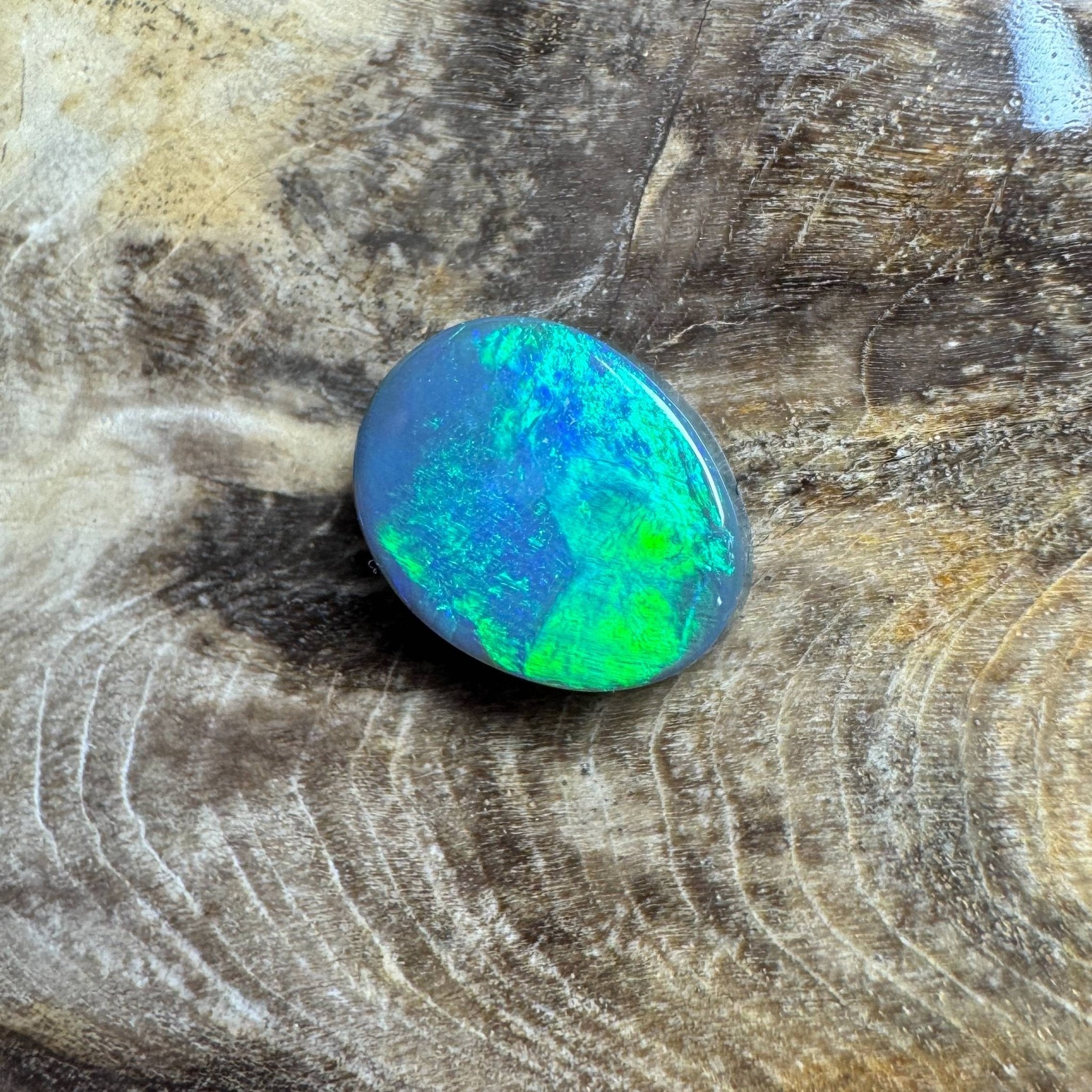 1.7ct Hand - cut Solid Lightning Ridge Semi Black Opal