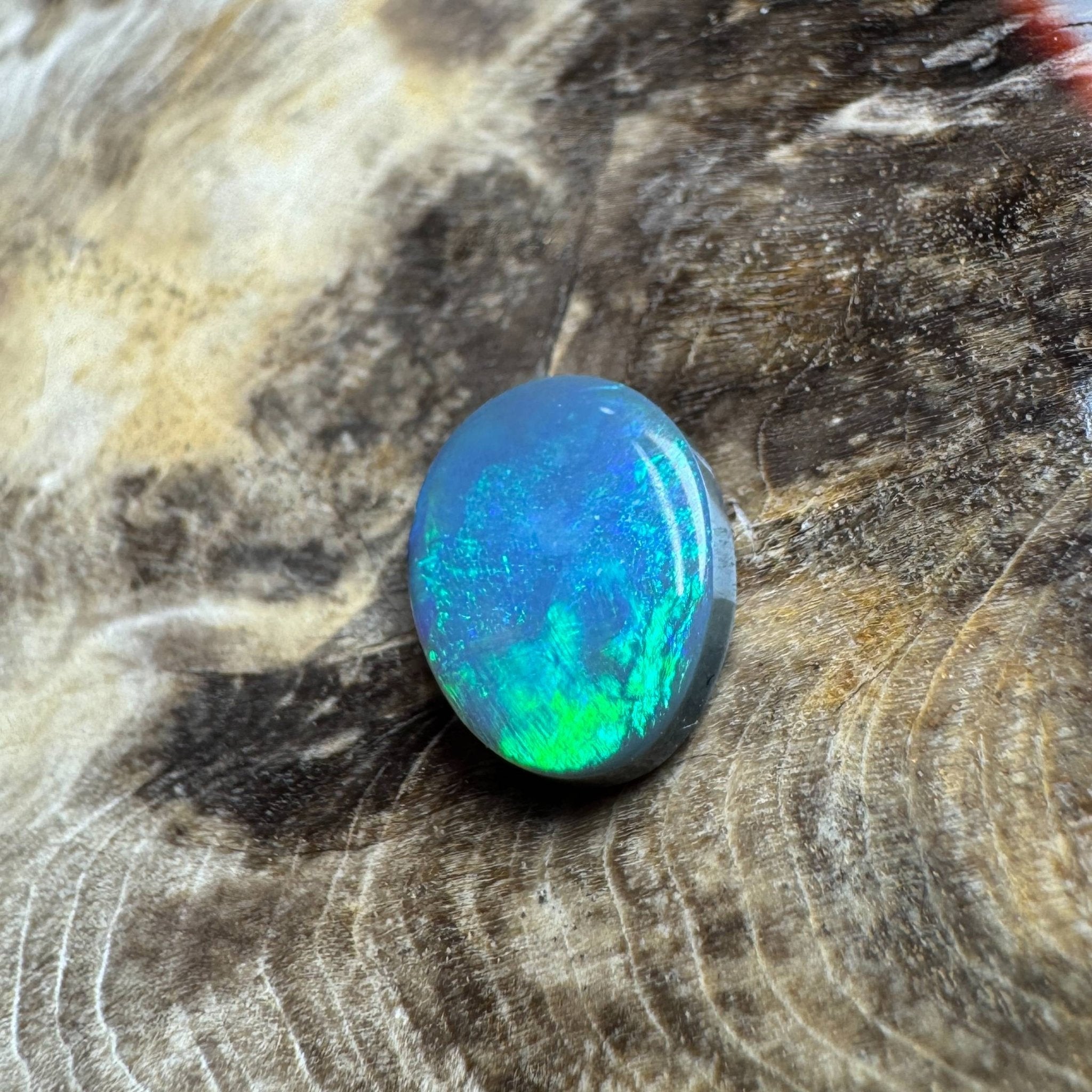 1.7ct Hand - cut Solid Lightning Ridge Semi Black Opal