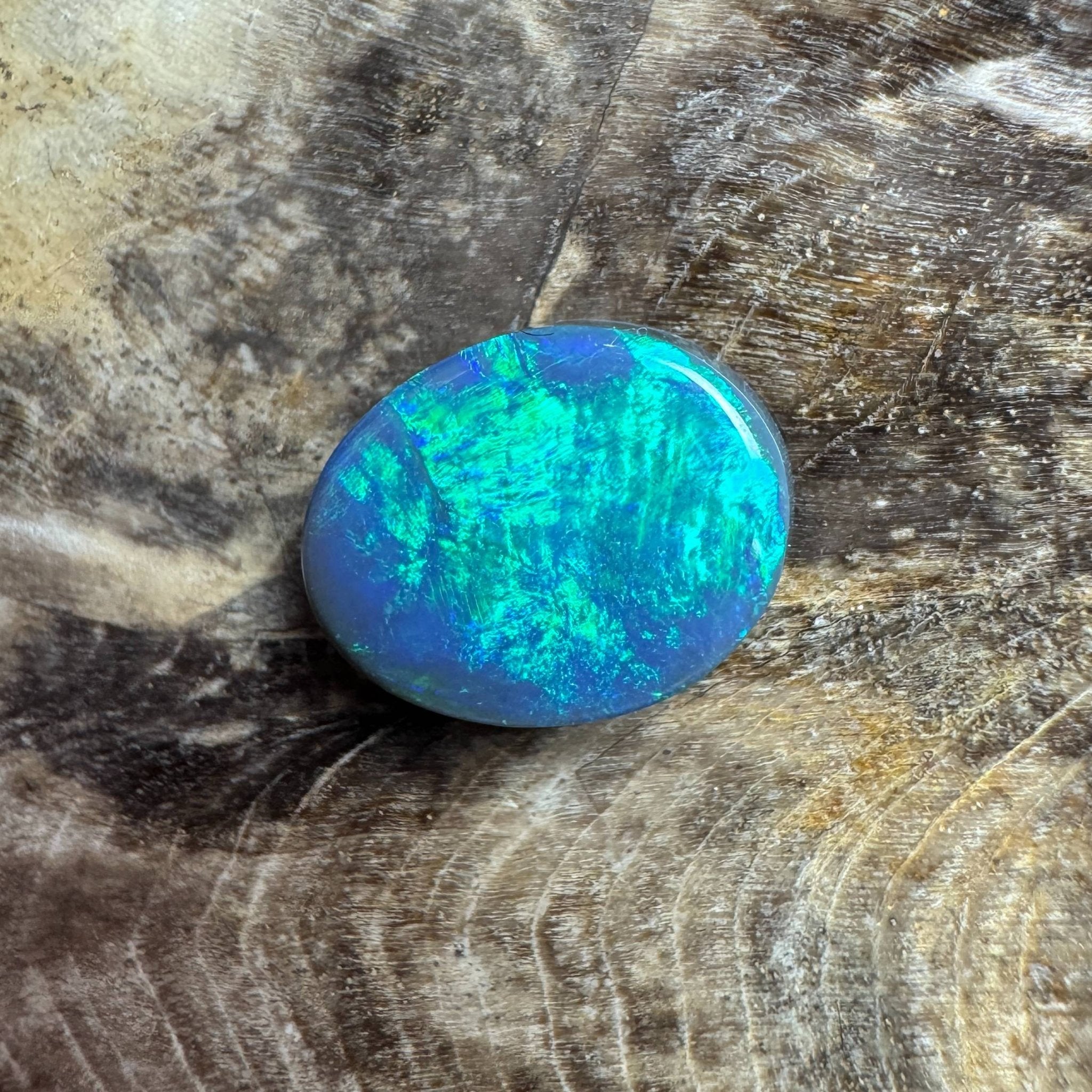 1.7ct Hand - cut Solid Lightning Ridge Semi Black Opal