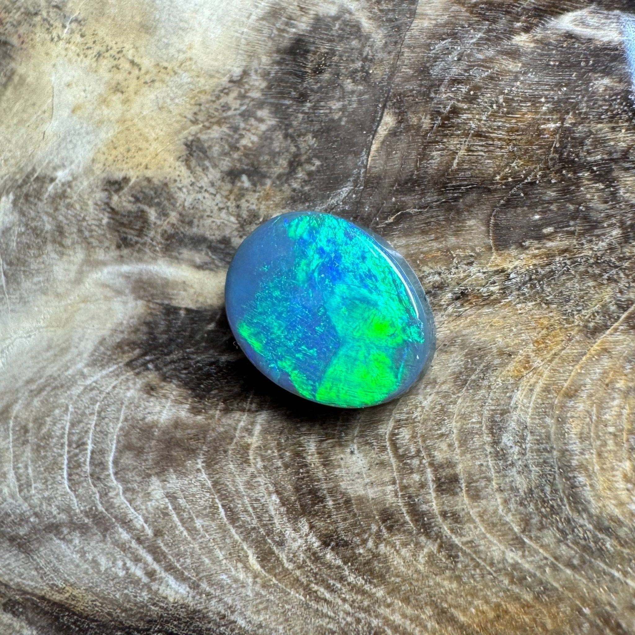 1.7ct Hand - cut Solid Lightning Ridge Semi Black Opal