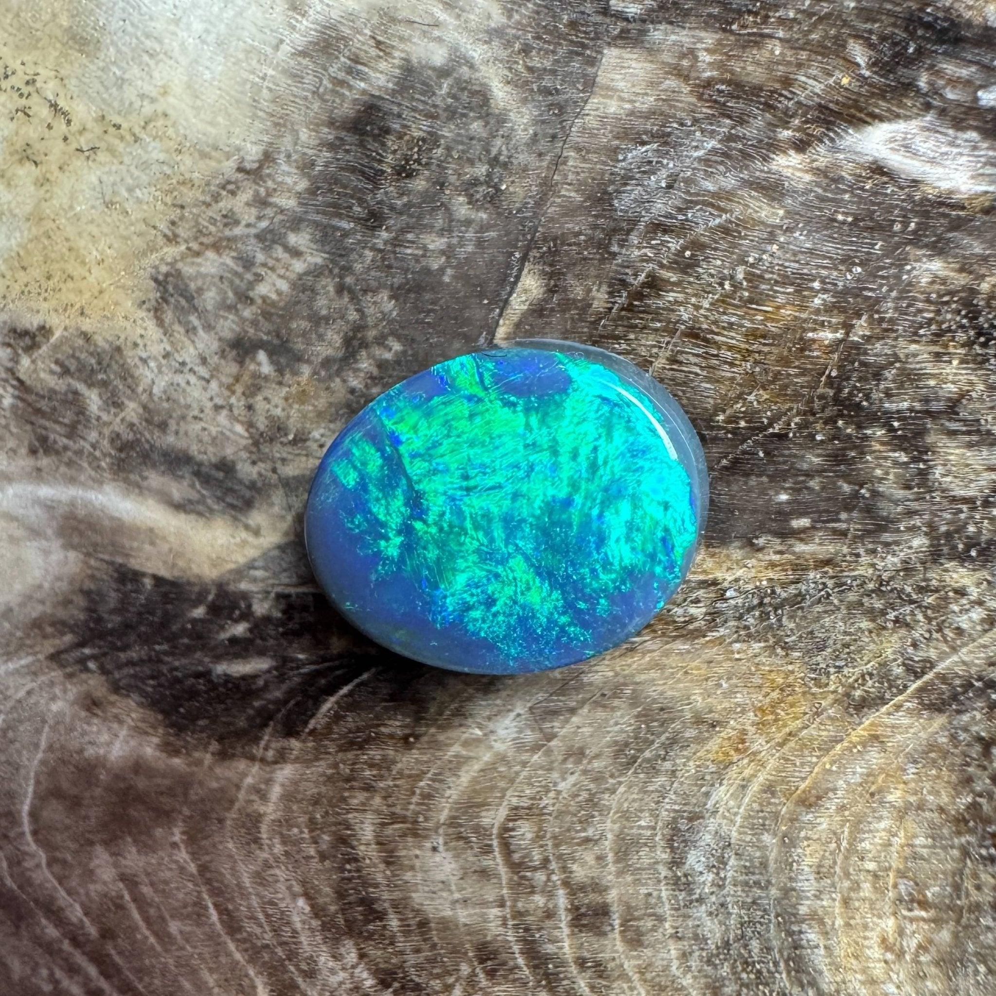 1.7ct Hand - cut Solid Lightning Ridge Semi Black Opal