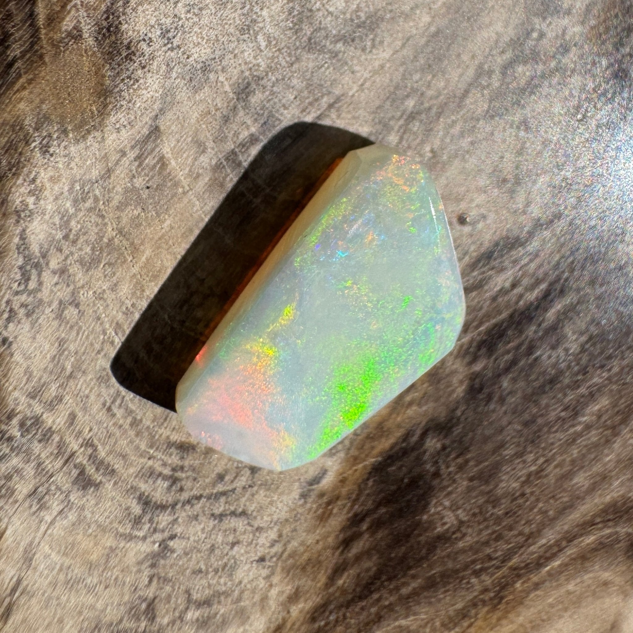 1.8ct Coober Pedy Opal | Solid Australian Opal | Hand-Cut