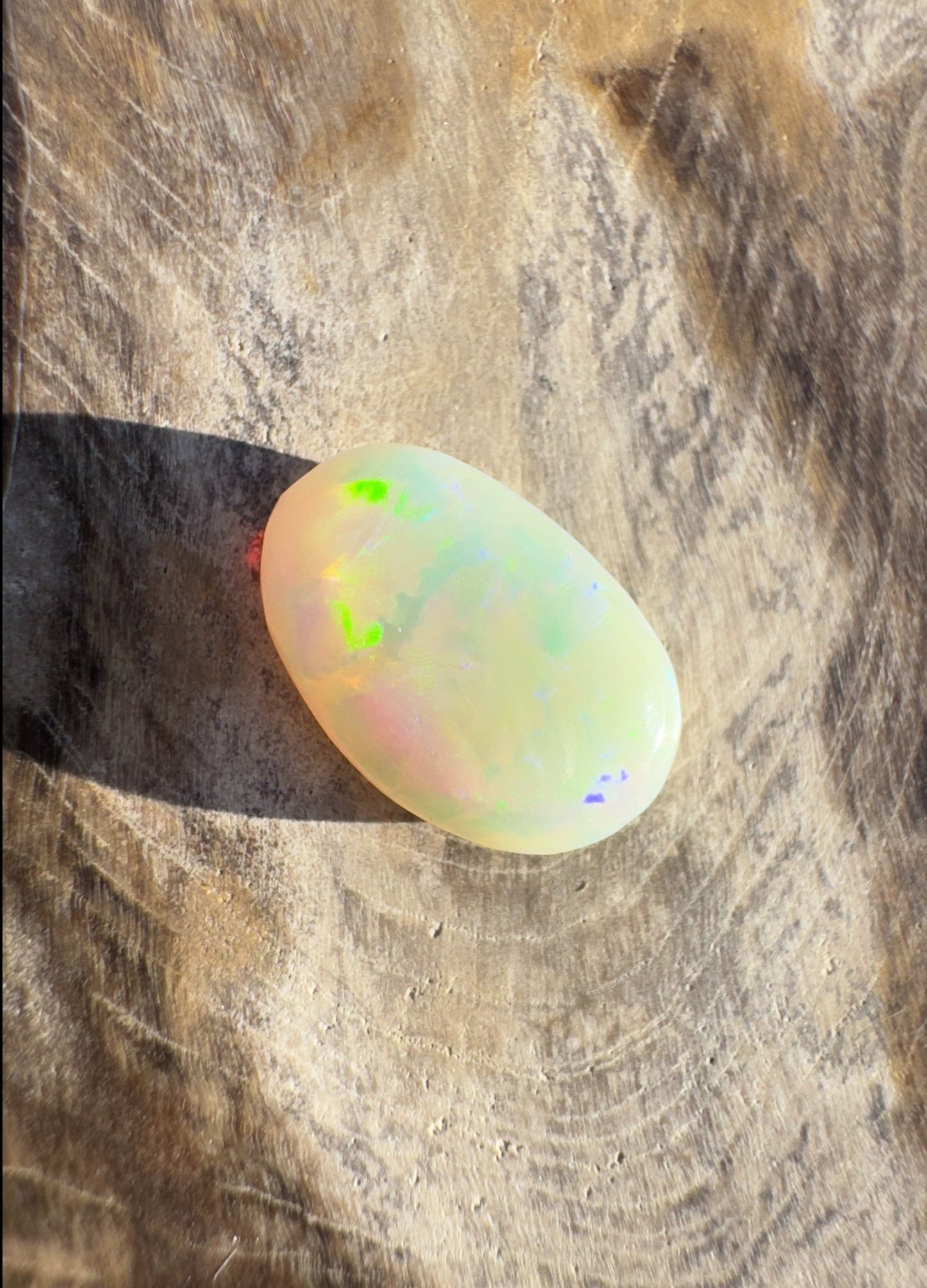 1.8ct Hand - Cut Solid Lightning Ridge Opal