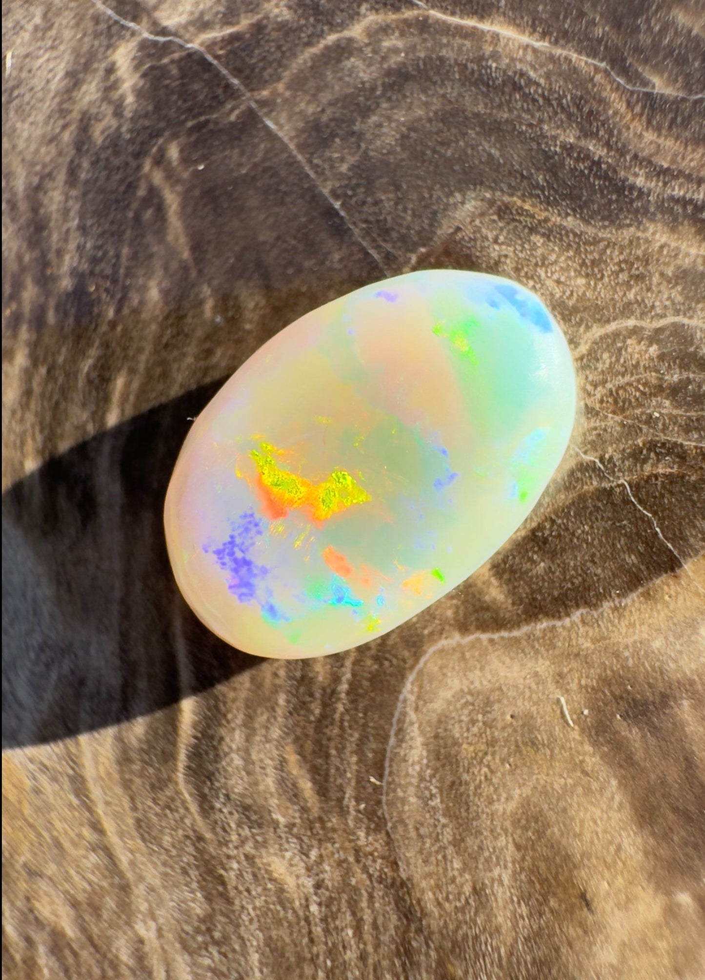 1.8ct Hand - Cut Solid Lightning Ridge Opal