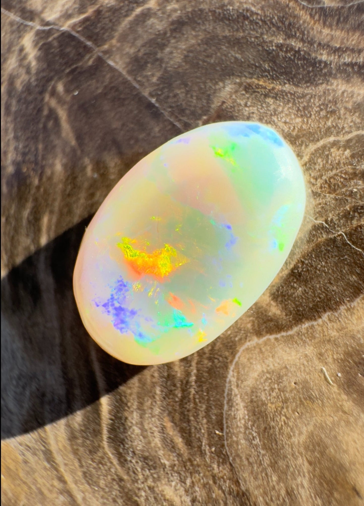 1.8ct Hand - Cut Solid Lightning Ridge Opal