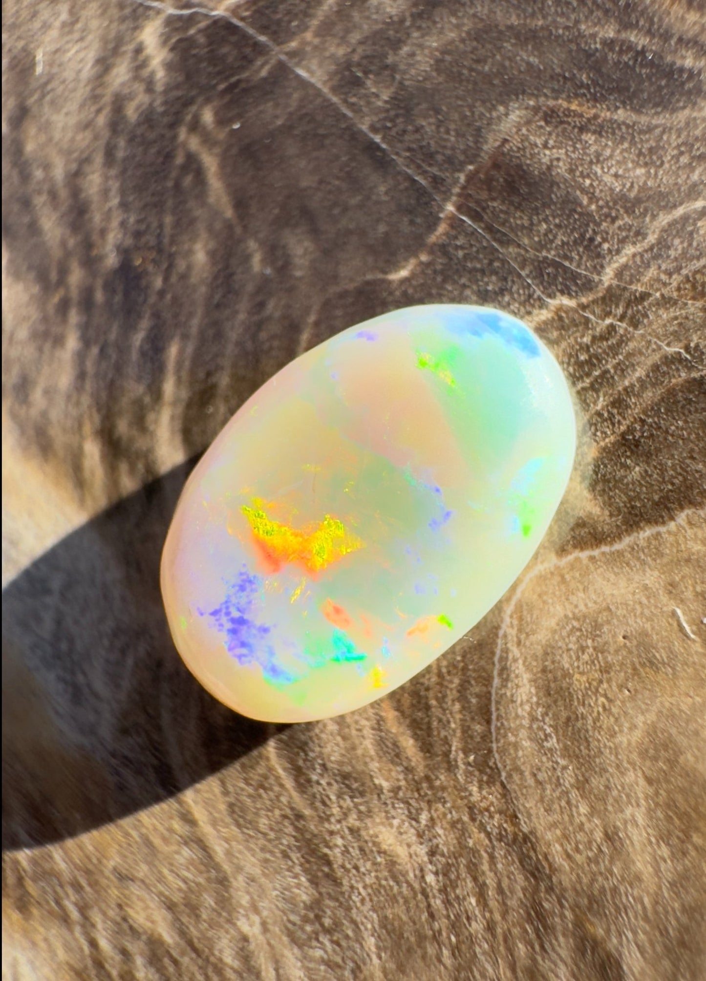 1.8ct Hand - Cut Solid Lightning Ridge Opal