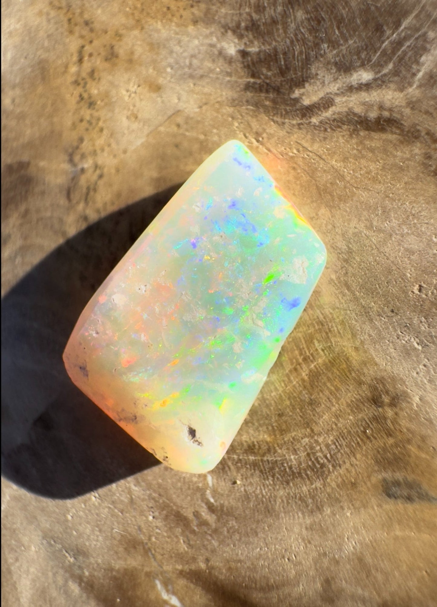 1.8ct Hand - Cut Solid Lightning Ridge Opal