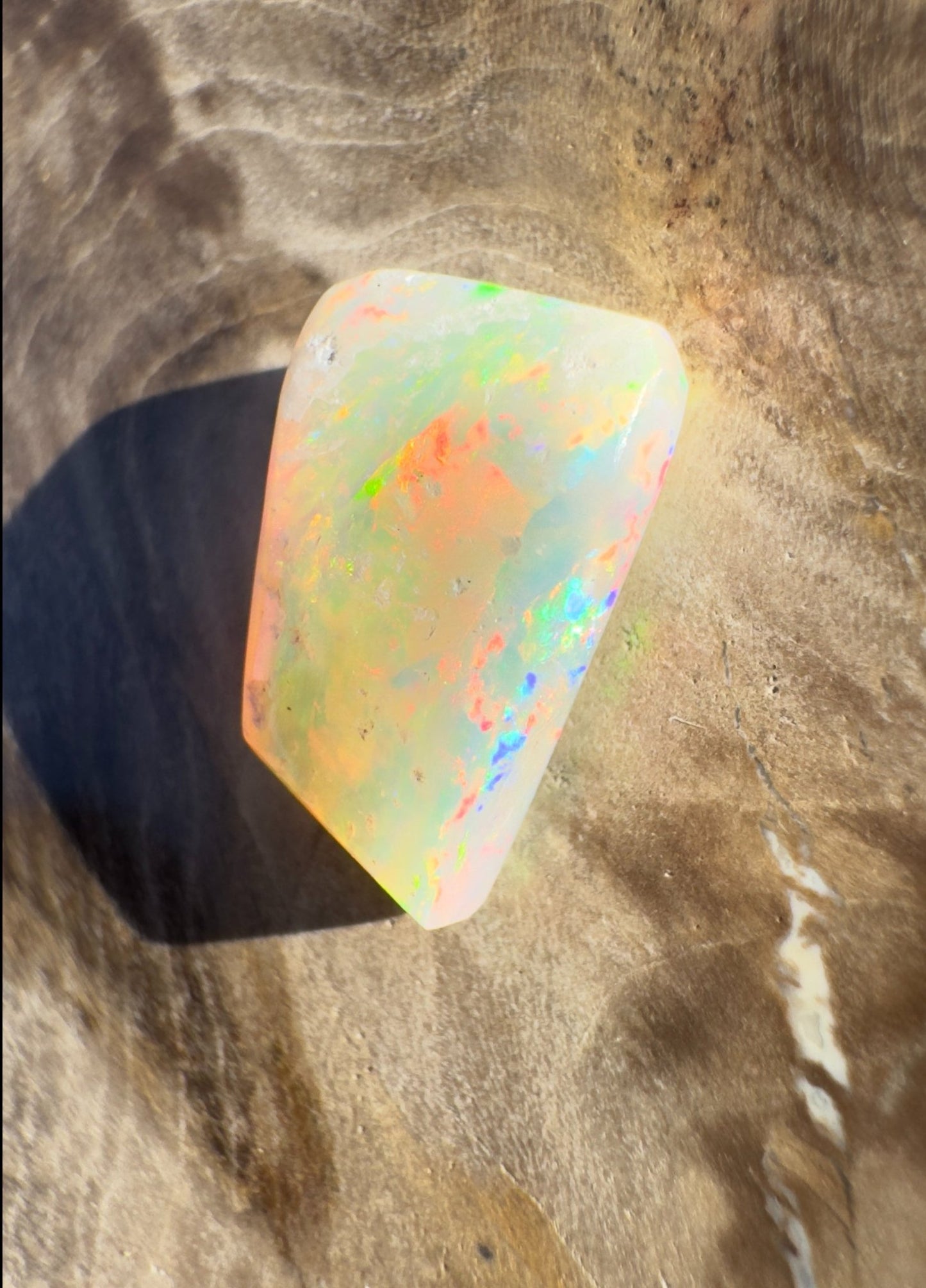 1.8ct Hand - Cut Solid Lightning Ridge Opal