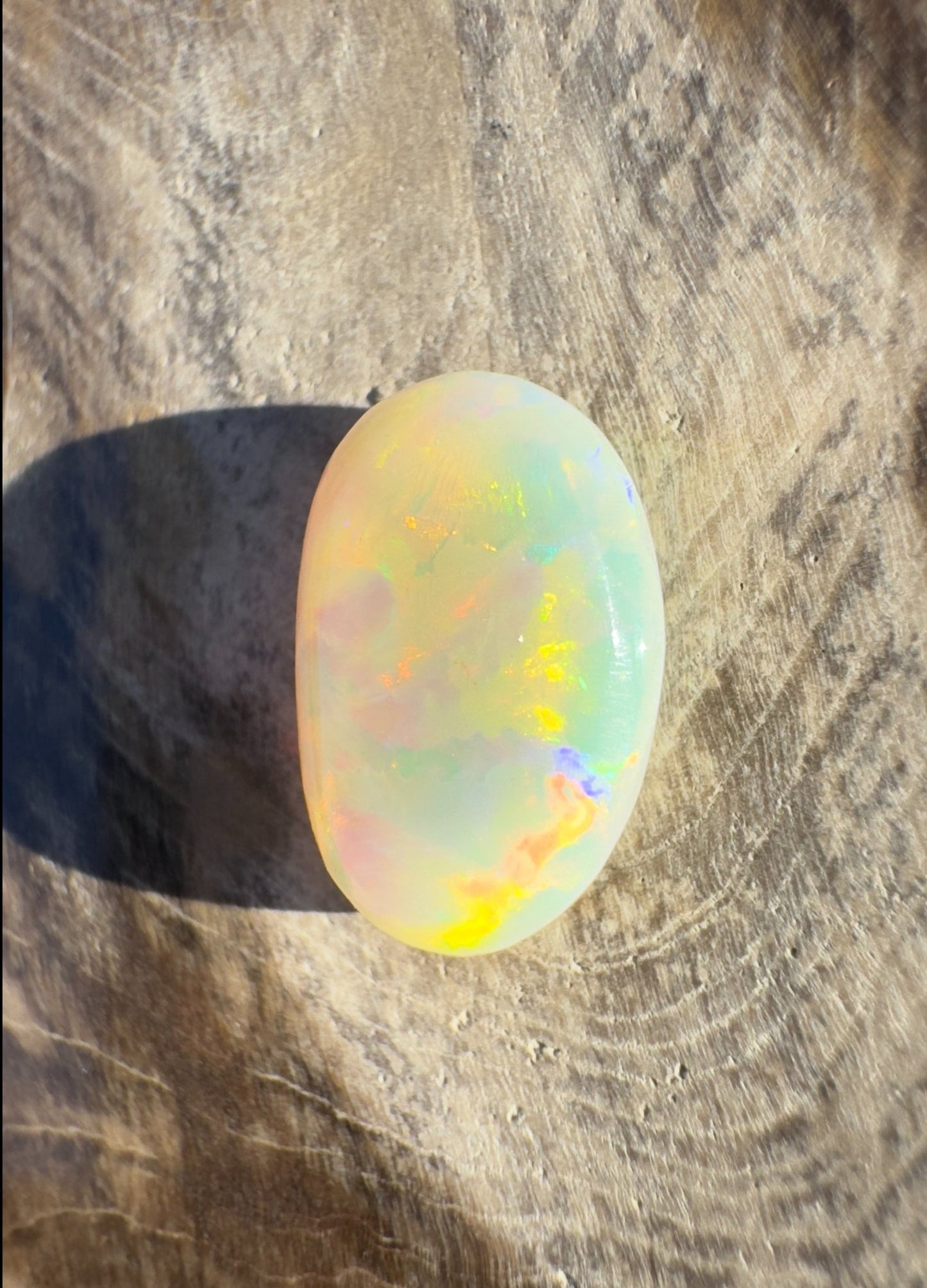 1.8ct Hand - Cut Solid Lightning Ridge Opal
