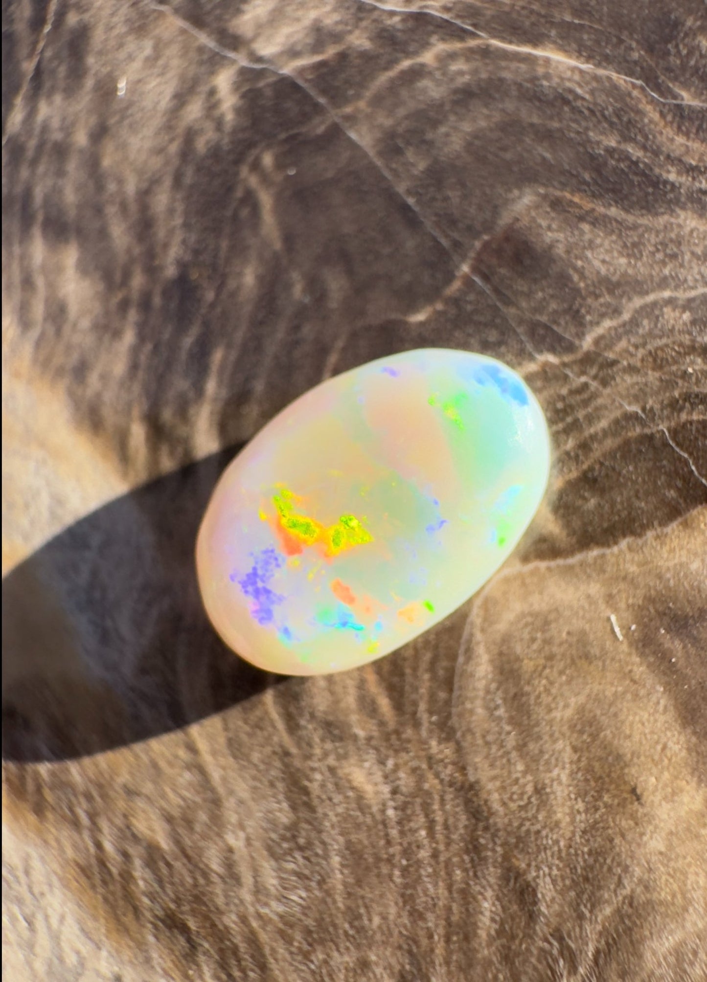 1.8ct Hand - Cut Solid Lightning Ridge Opal