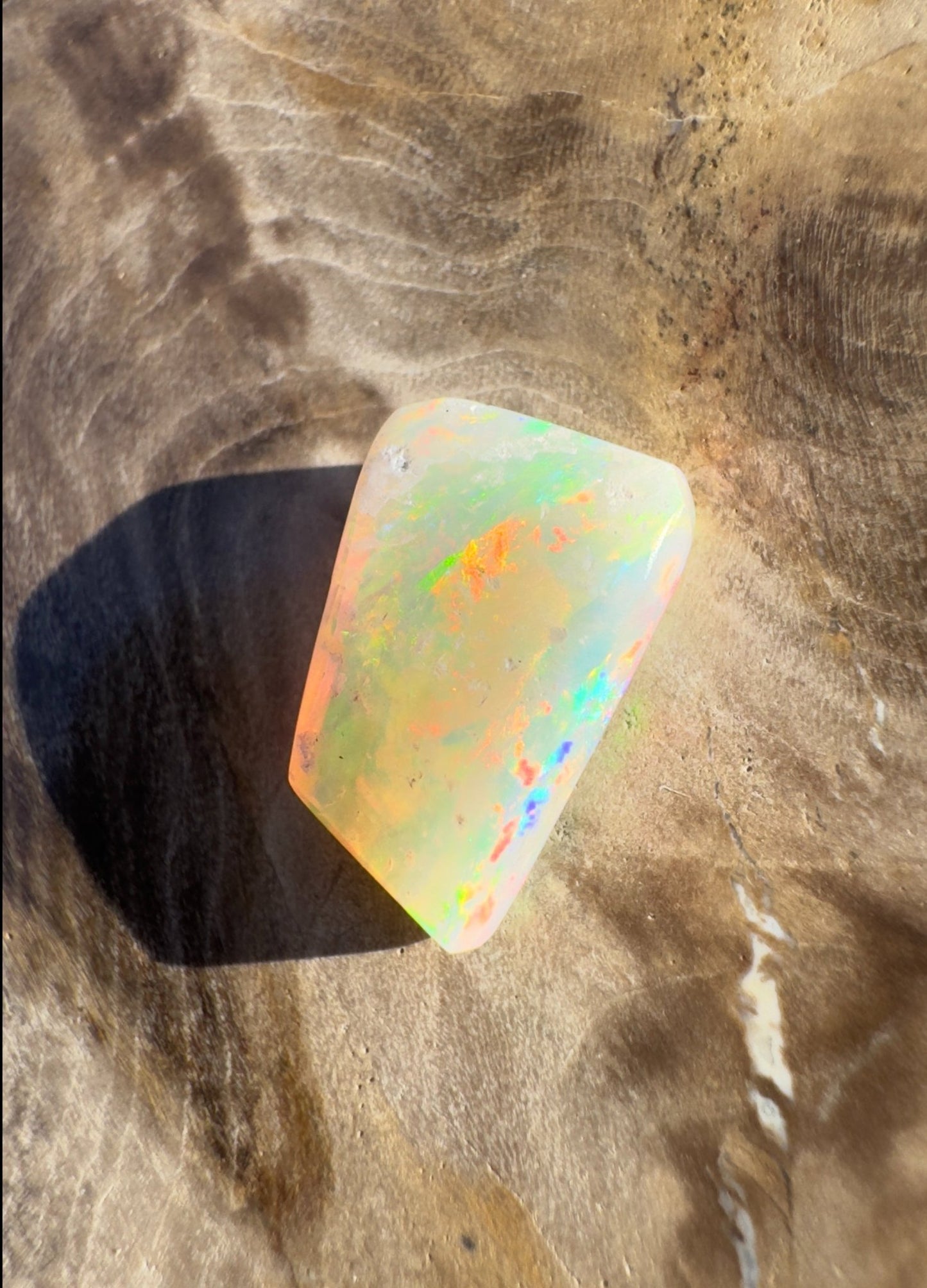 1.8ct Hand - Cut Solid Lightning Ridge Opal