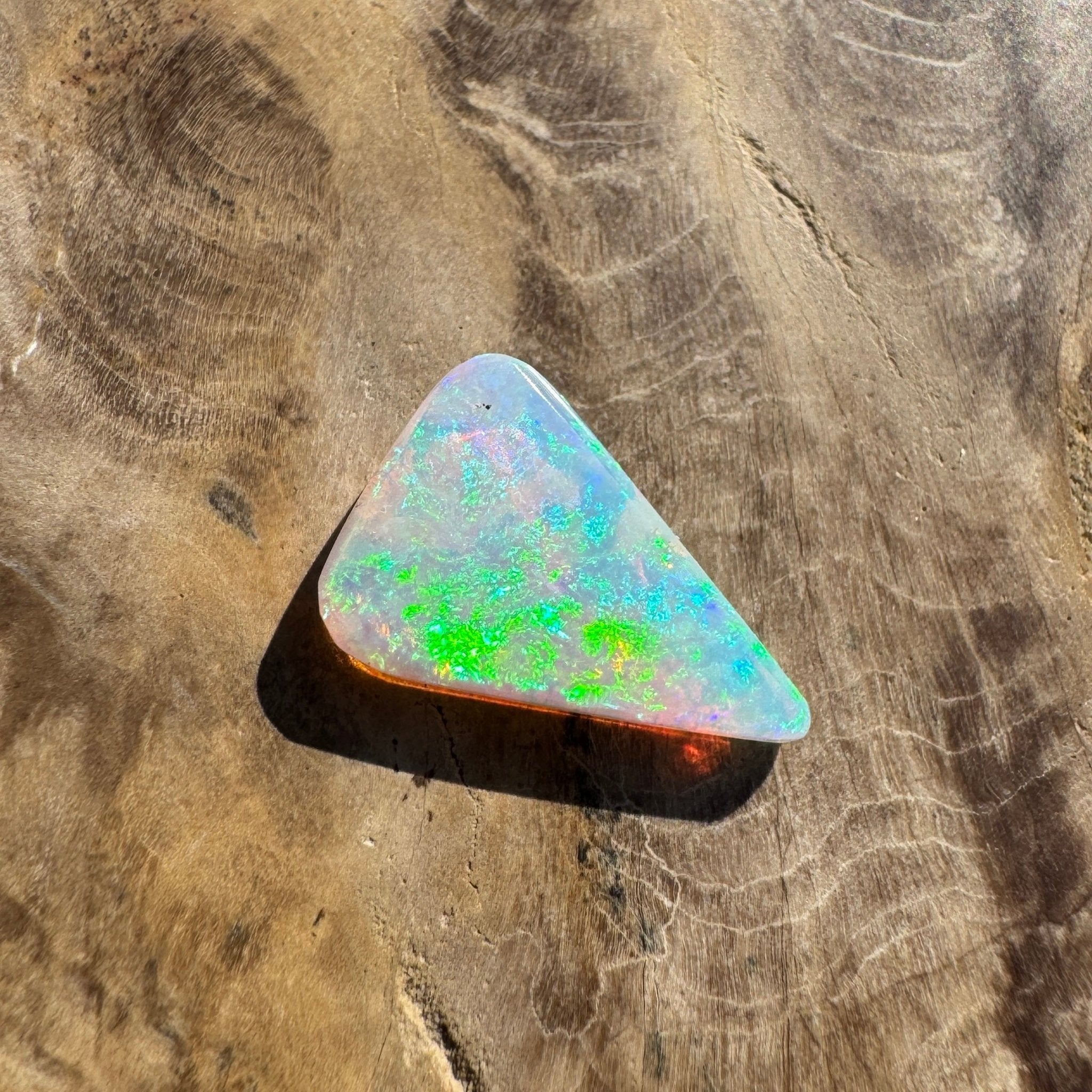 1.9ct Hand - cut Solid Coober Pedy Crystal Opal