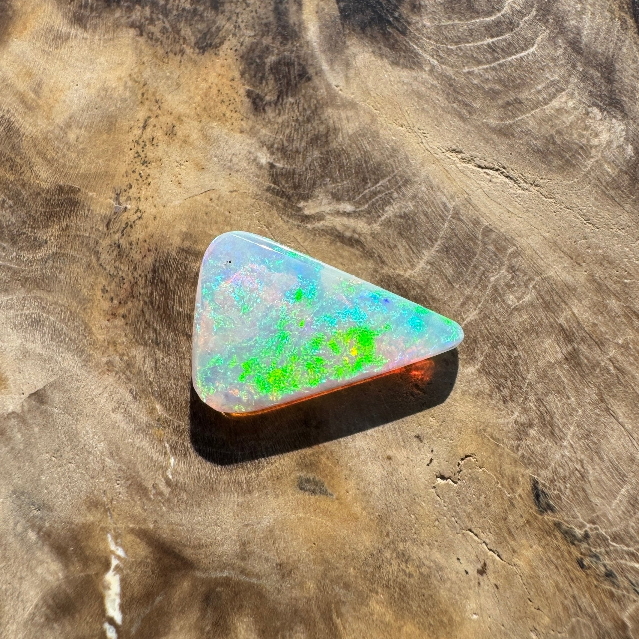 1.9ct Hand - cut Solid Coober Pedy Crystal Opal