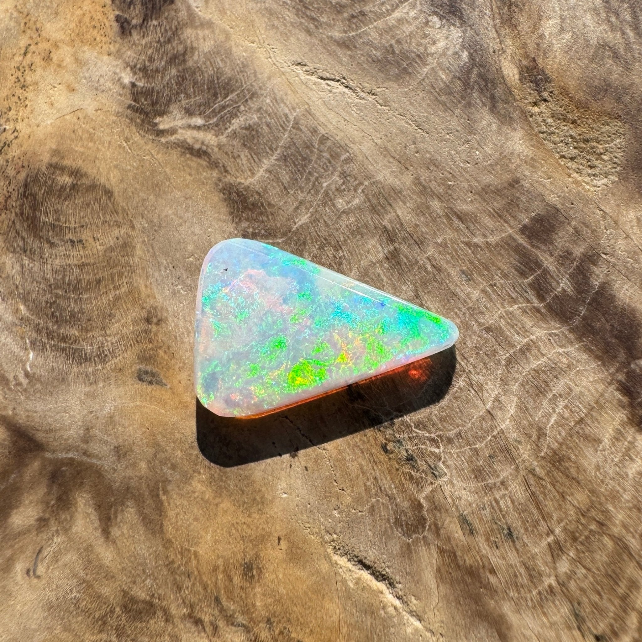 1.9ct Hand - cut Solid Coober Pedy Crystal Opal
