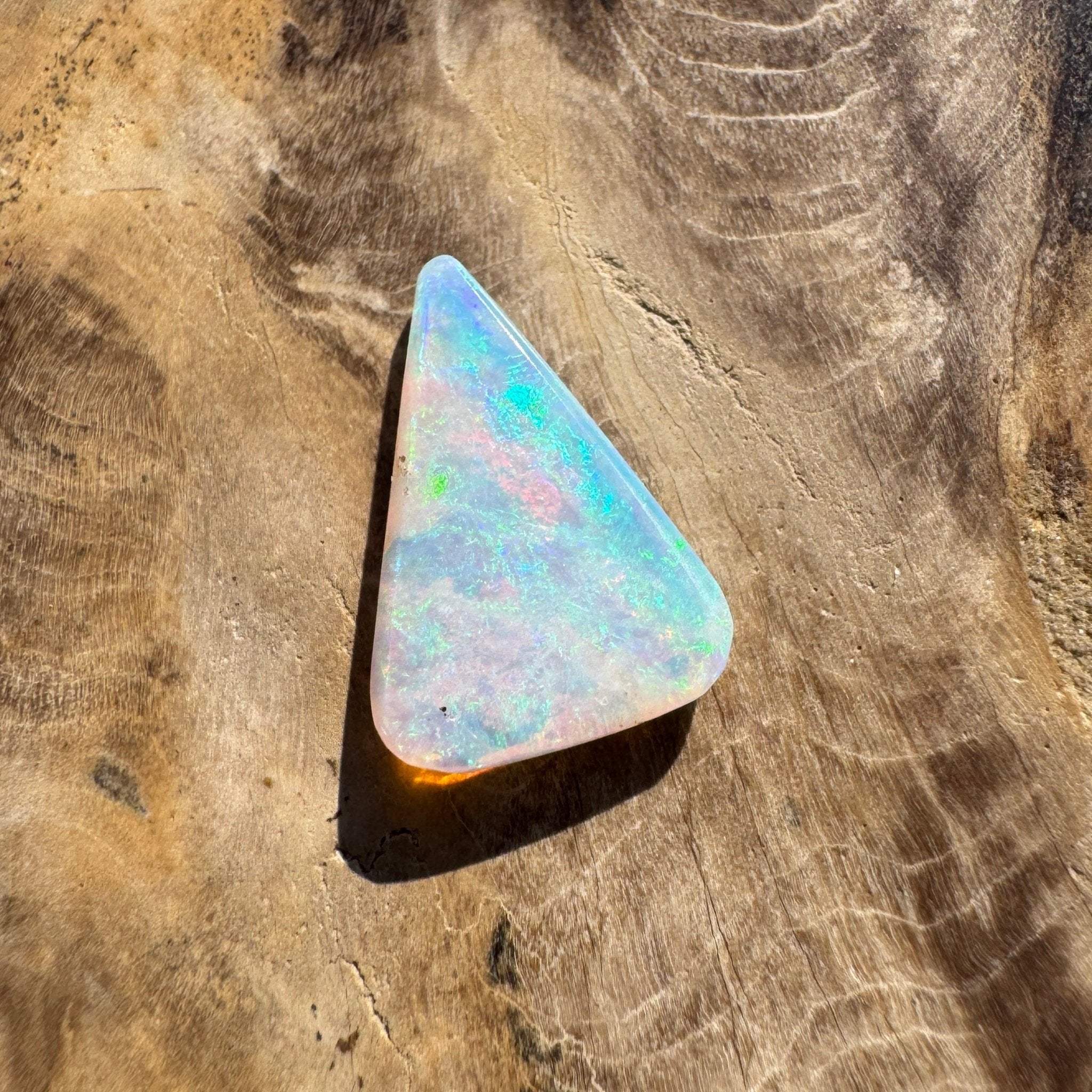 1.9ct Hand - cut Solid Coober Pedy Crystal Opal