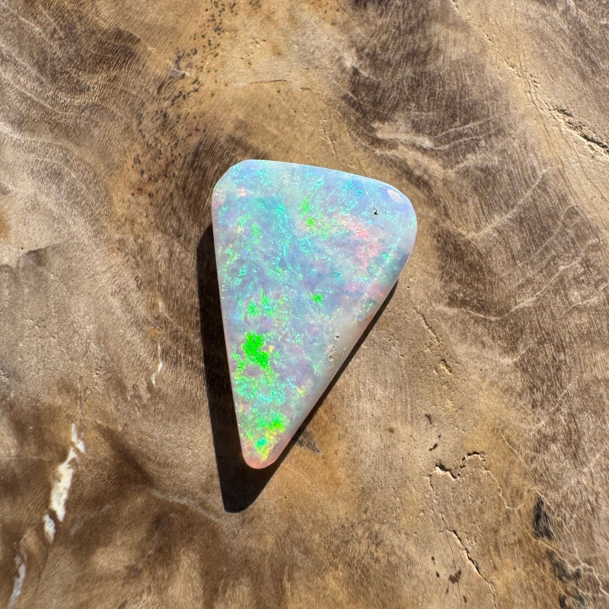 1.9ct Hand - cut Solid Coober Pedy Crystal Opal