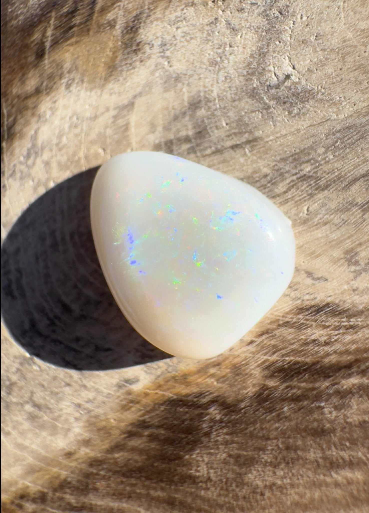 1.9ct Hand - Cut Solid Lightning Ridge Opal