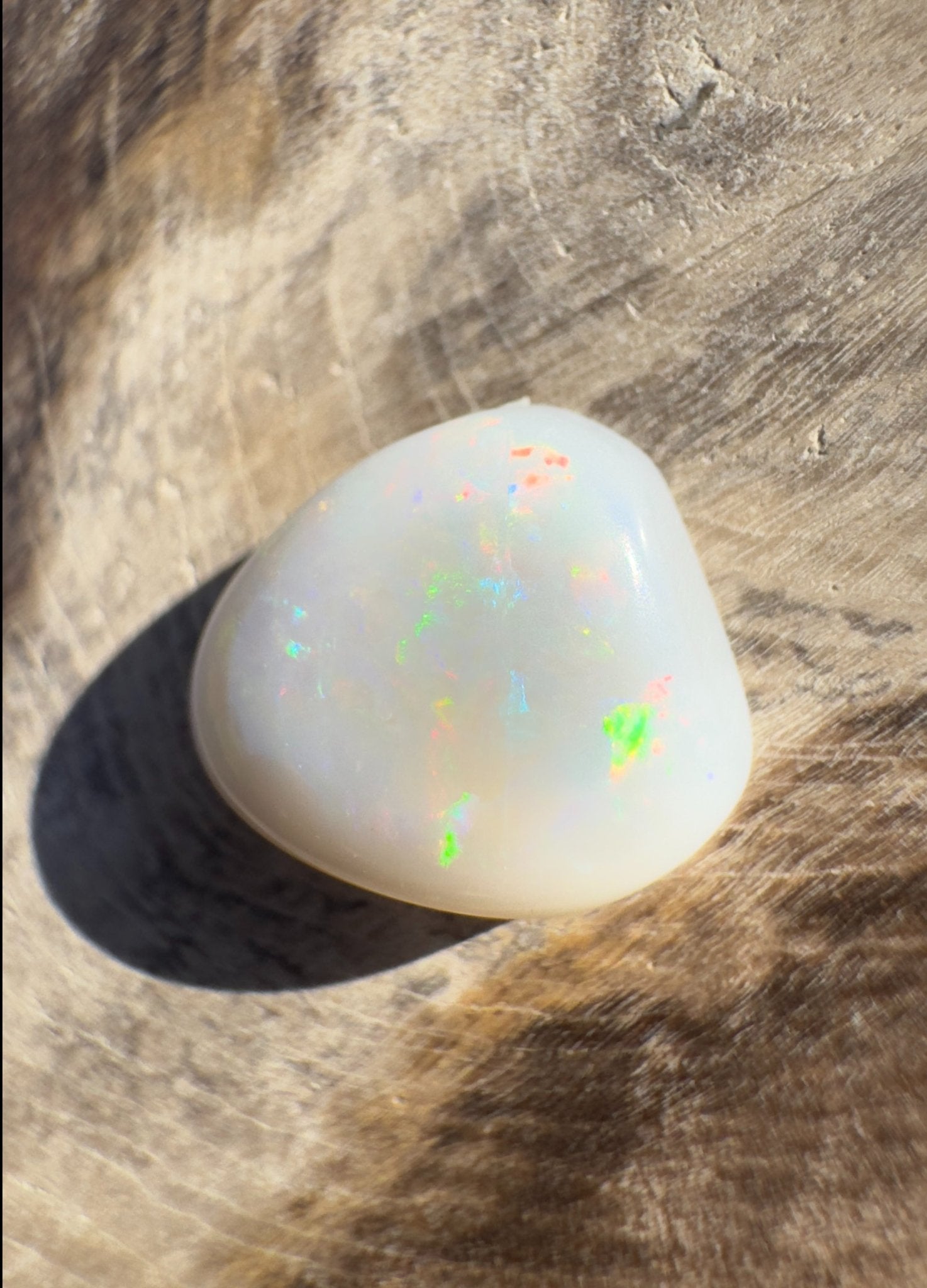 1.9ct Hand - Cut Solid Lightning Ridge Opal