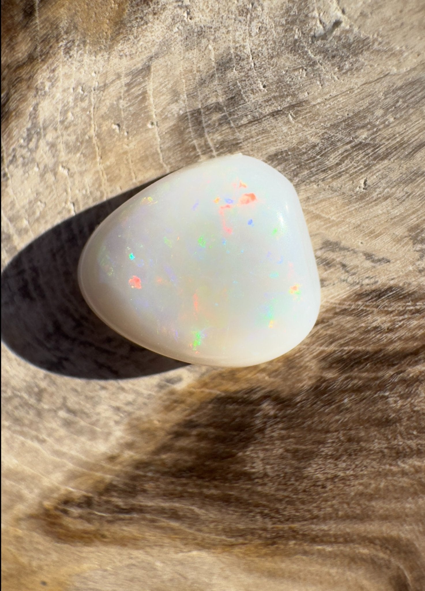 1.9ct Hand - Cut Solid Lightning Ridge Opal