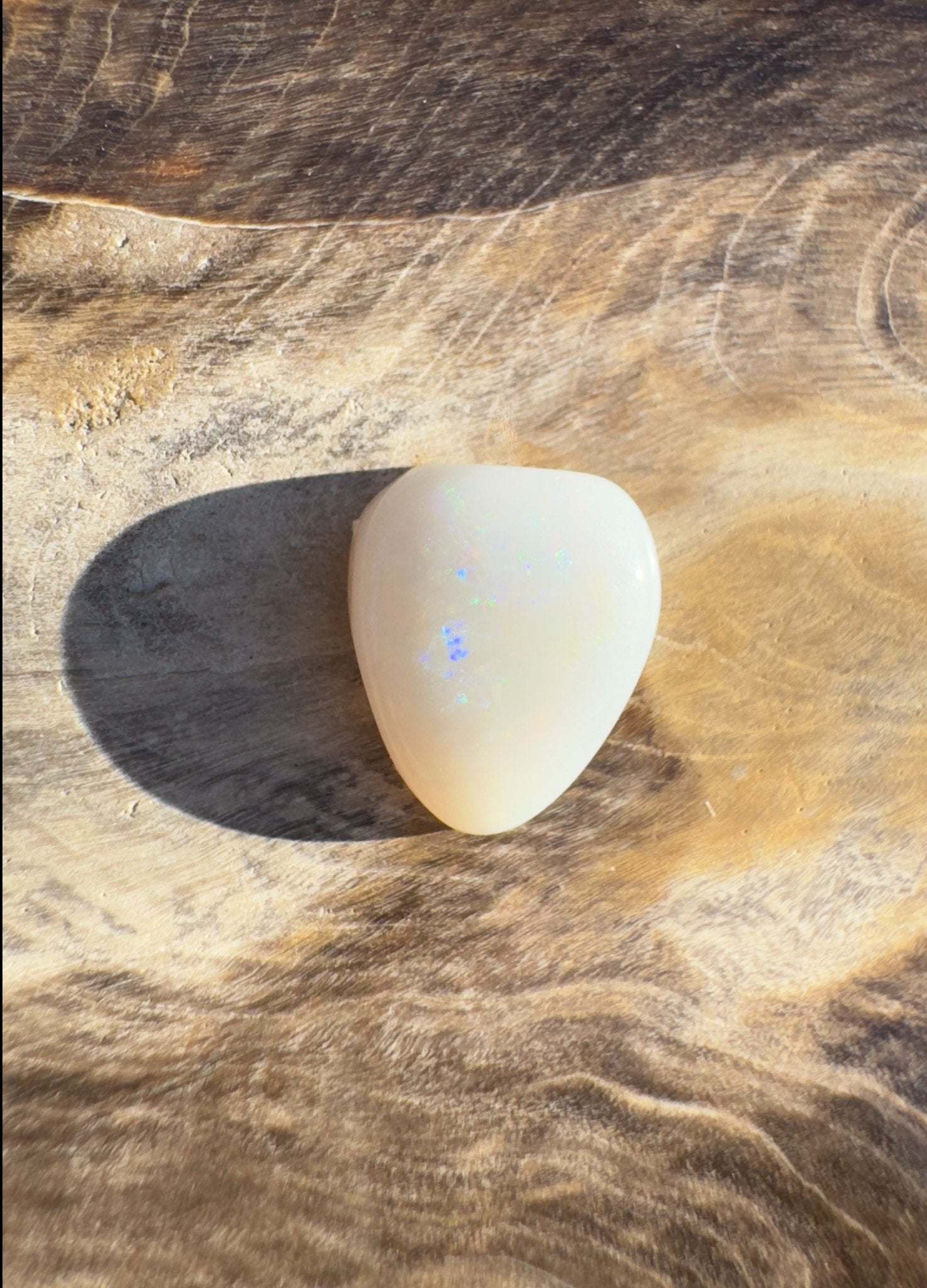1.9ct Hand - Cut Solid Lightning Ridge Opal