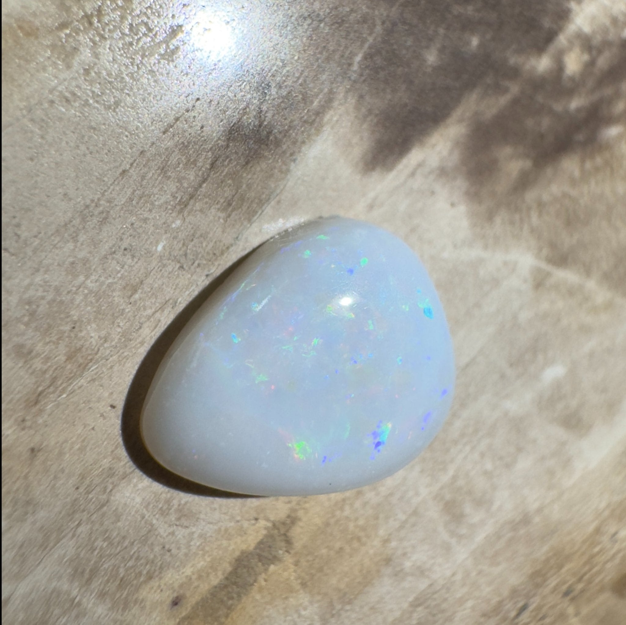 1.9ct Hand - Cut Solid Lightning Ridge Opal