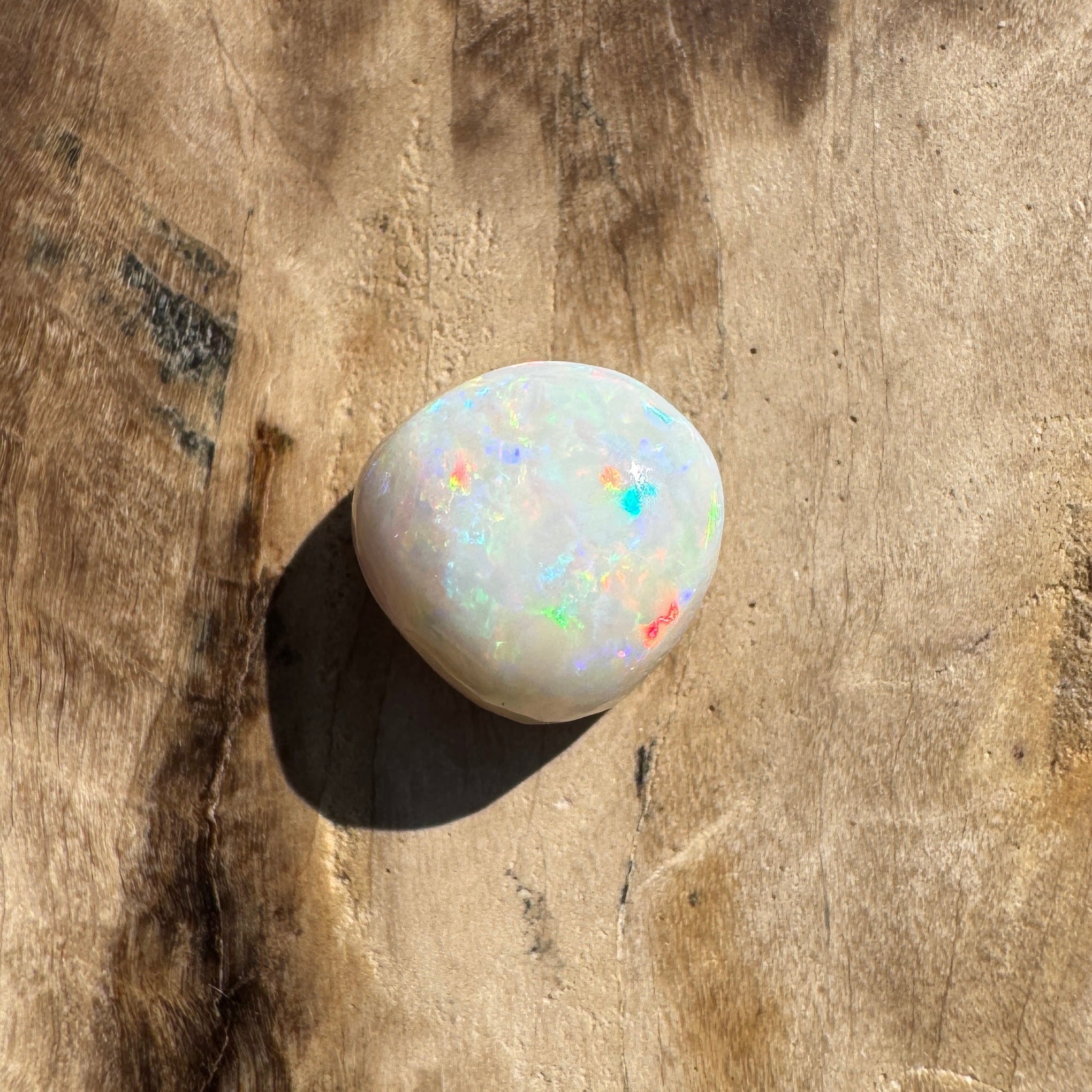 1.9ct Hand - cut Solid Lightning Ridge Opal