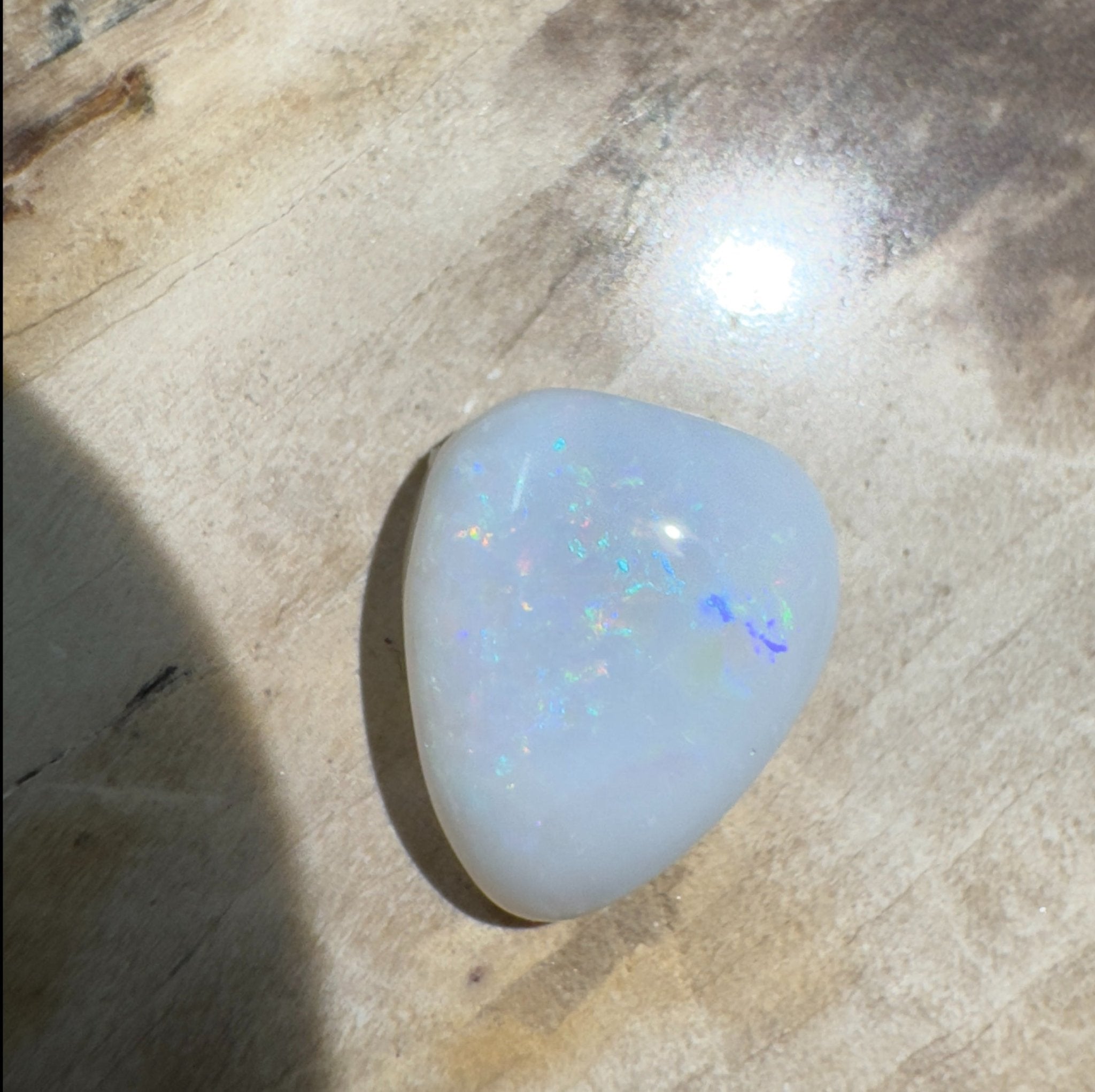 1.9ct Hand - Cut Solid Lightning Ridge Opal