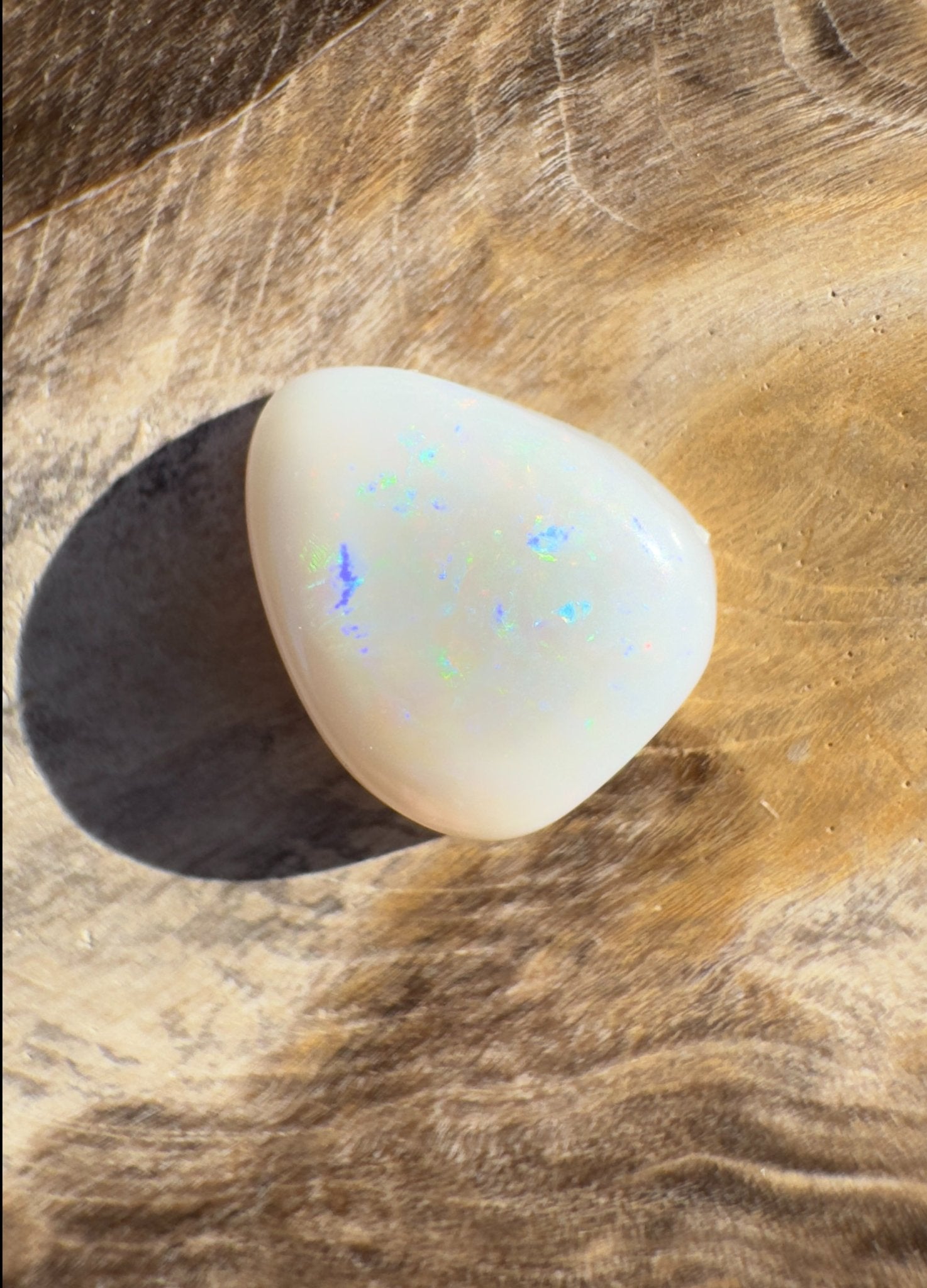 1.9ct Hand - Cut Solid Lightning Ridge Opal