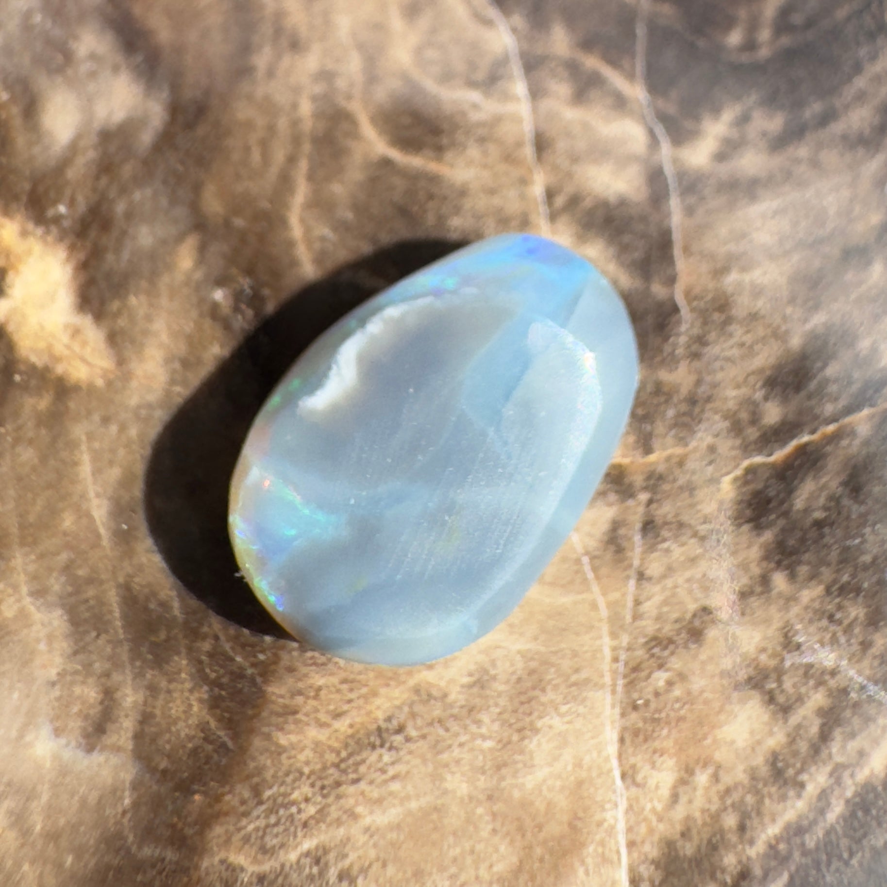 1.9ct Hand - cut Solid Lightning Ridge Opal